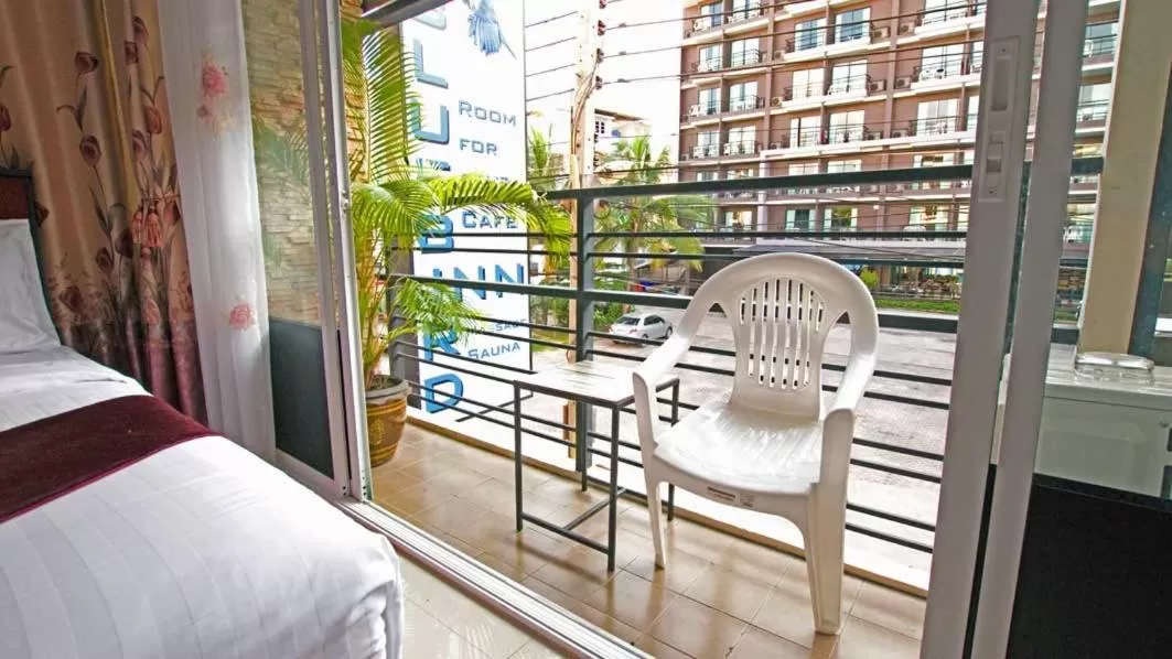 Bed in Bluebird Inn Pattaya