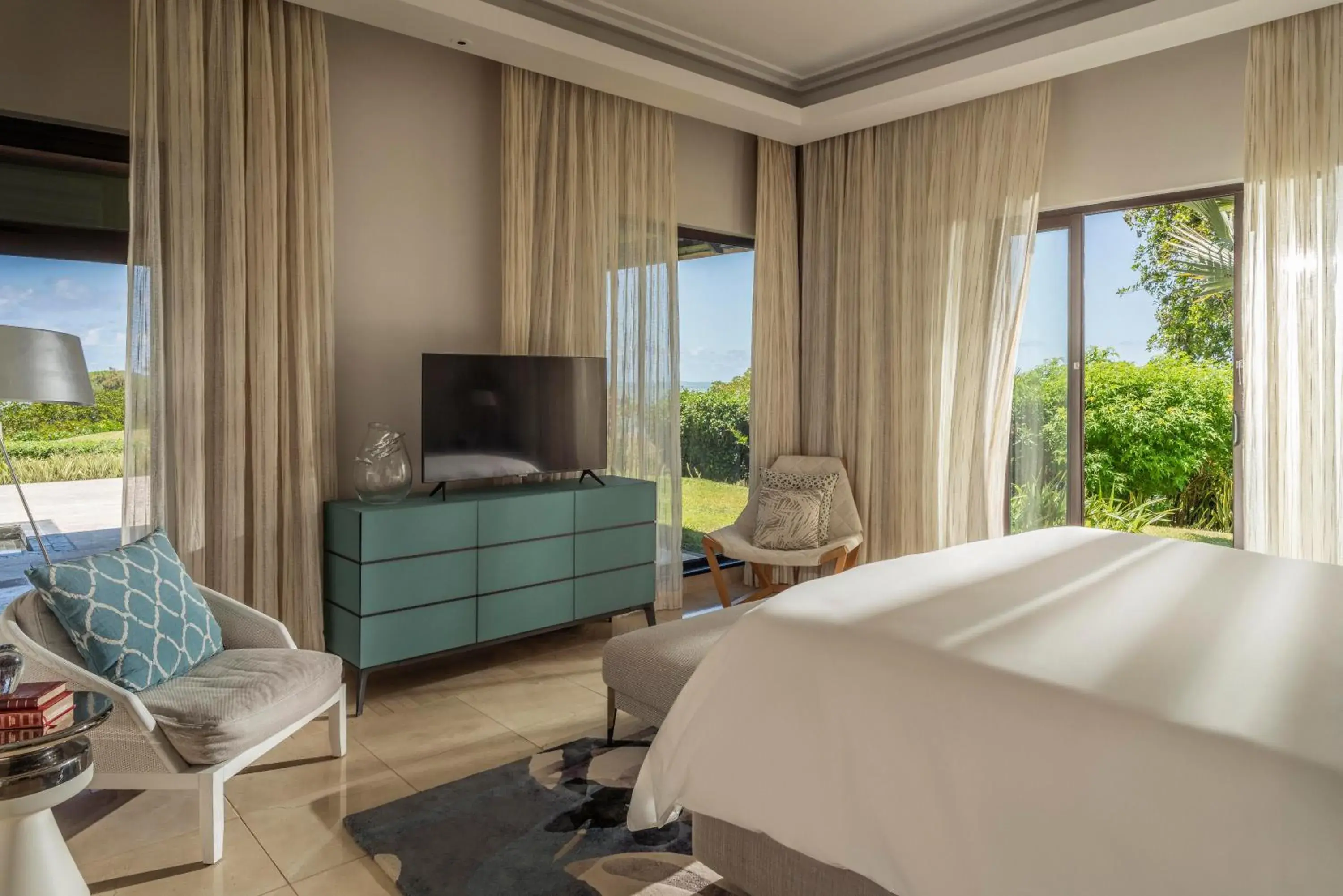 Bedroom, TV/Entertainment Center in Four Seasons Resort Mauritius at Anahita