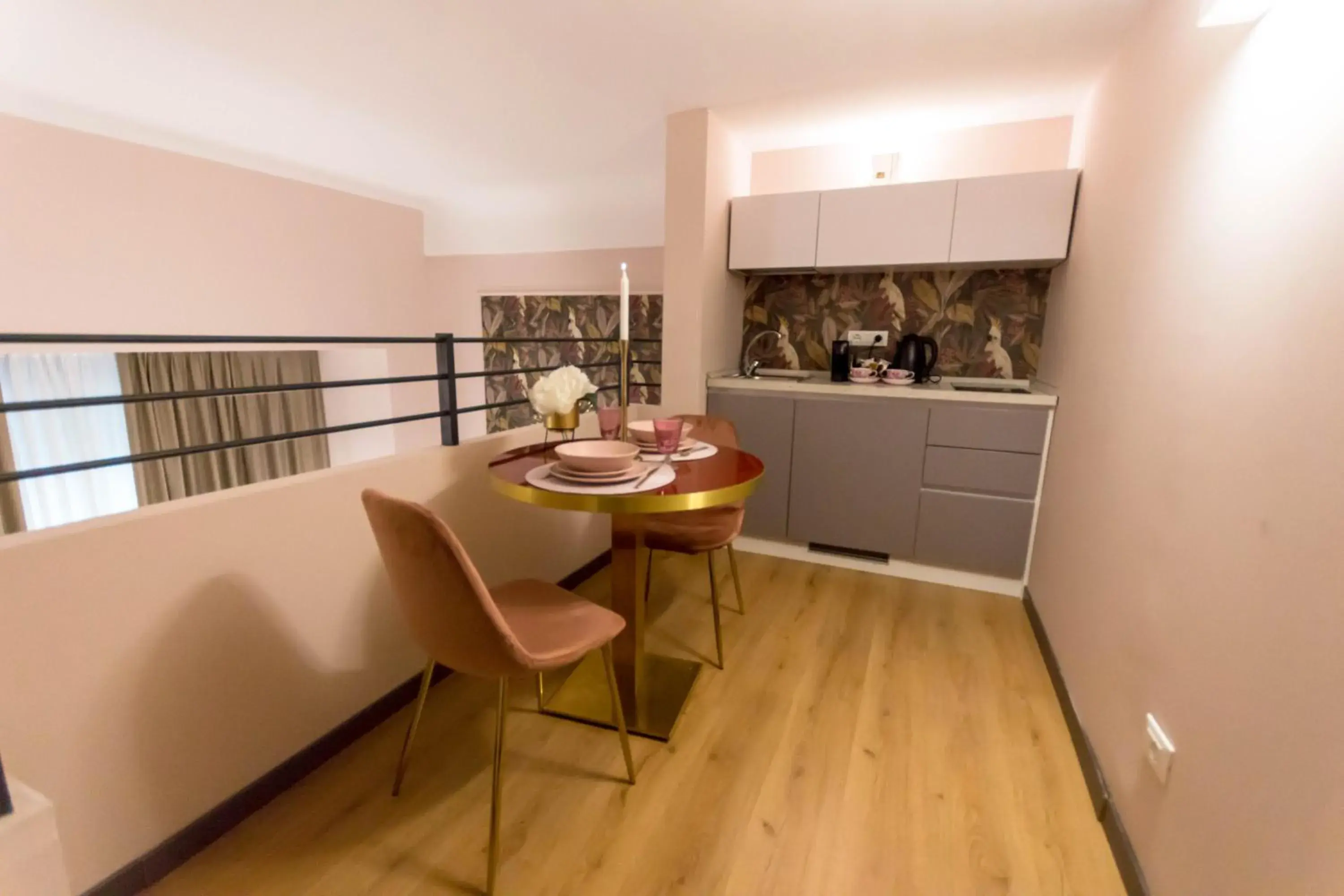 Dining area, Kitchen/Kitchenette in INTO the heart of MILAN Aparthotel