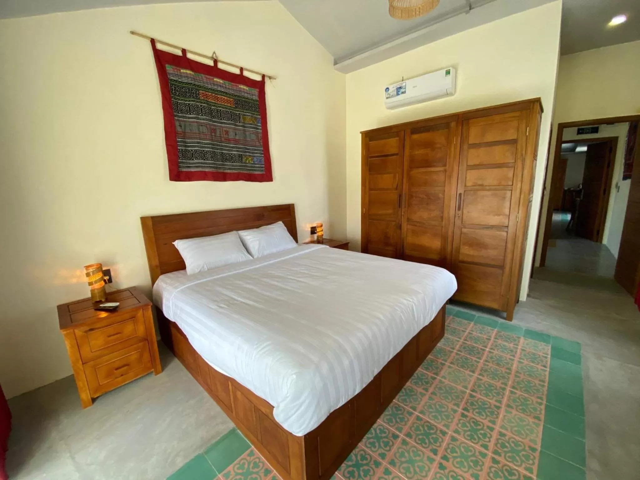 Bedroom, Bed in Pink Tulip Hoi An