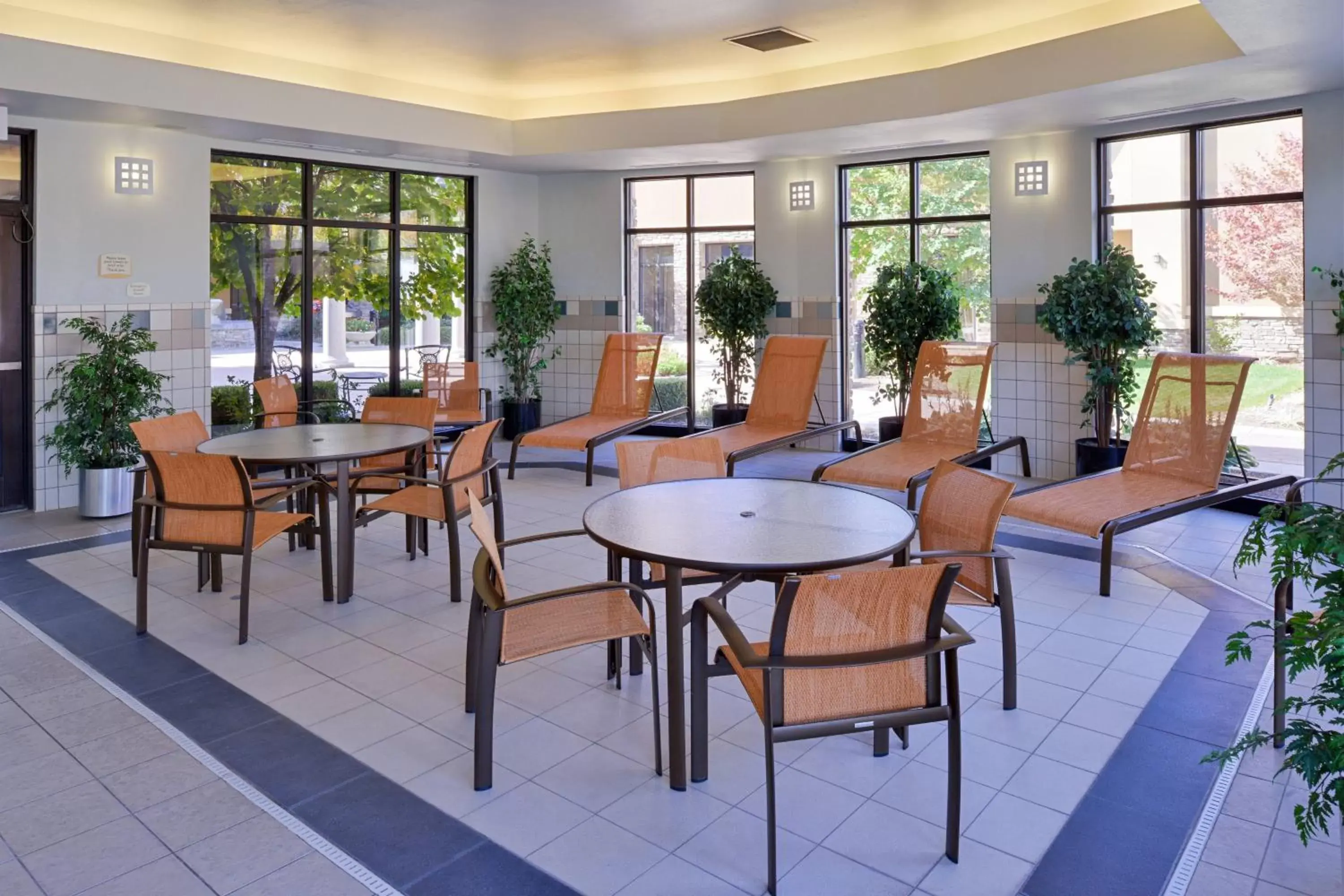 Swimming pool, Restaurant/Places to Eat in Courtyard by Marriott Boise West/Meridian