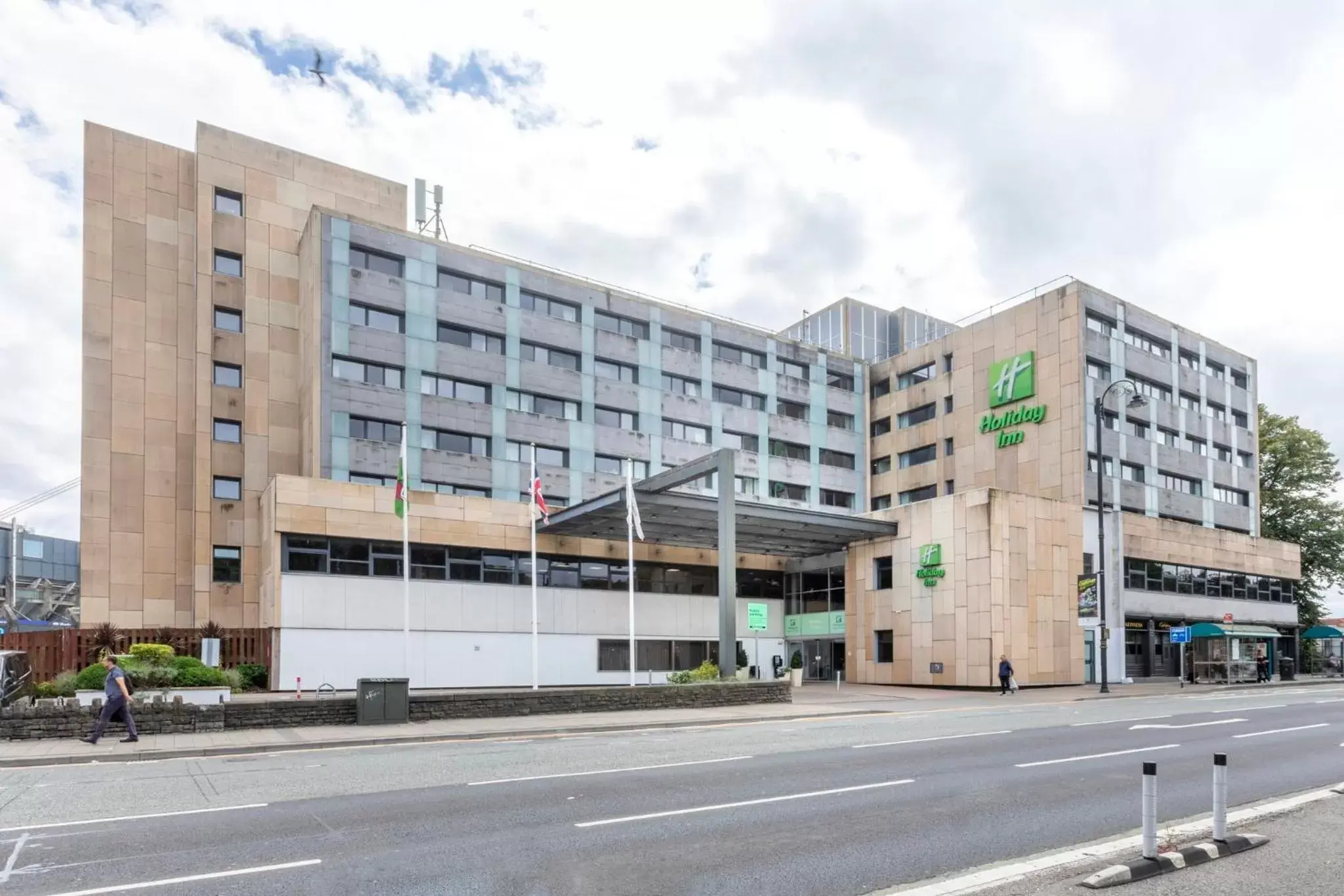 Property Building in Holiday Inn Cardiff City, an IHG Hotel