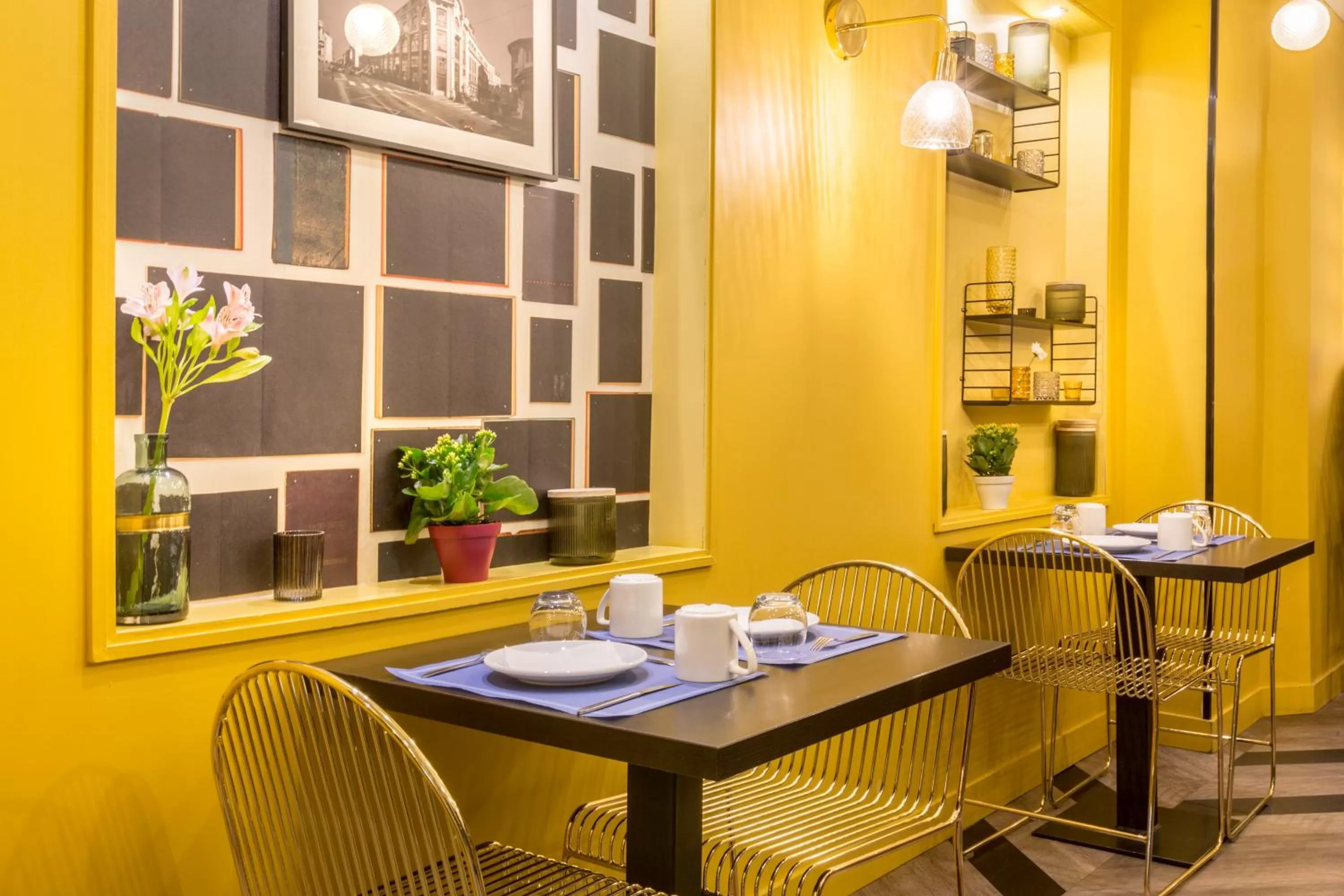 Seating area in Best Western Hotel Centre Reims
