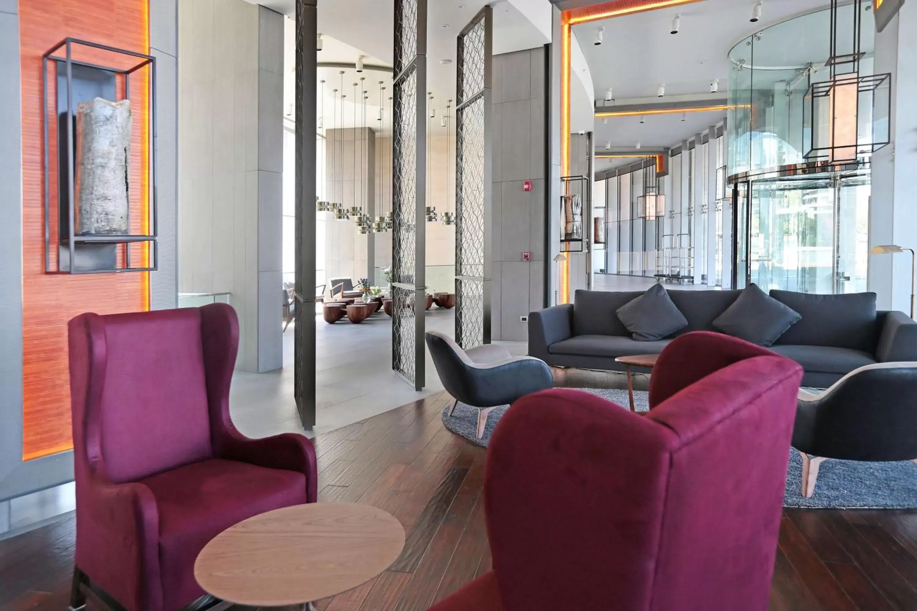 Lobby or reception, Seating Area in DoubleTree by Hilton Santiago Kennedy, Chile