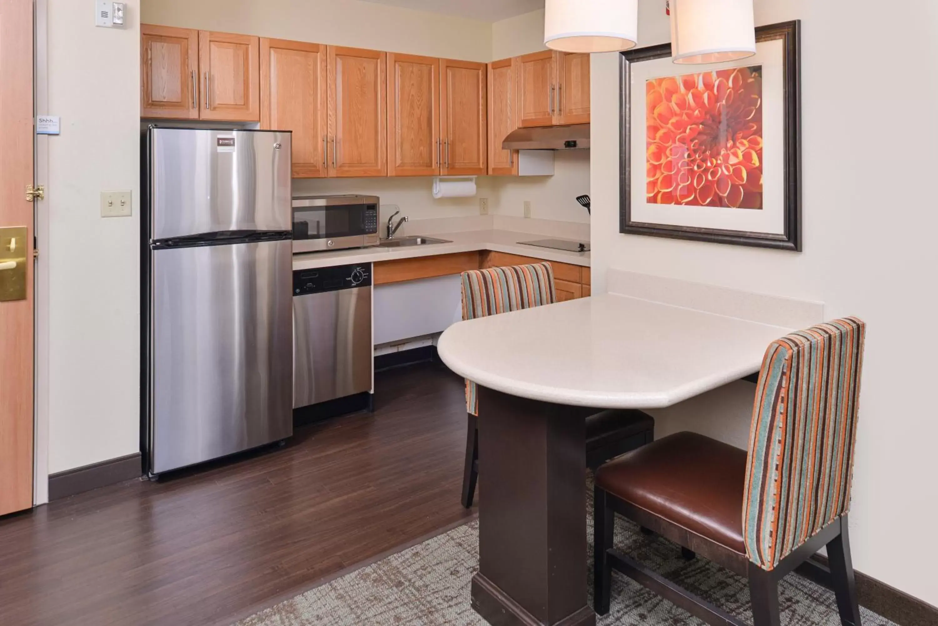 Photo of the whole room, Kitchen/Kitchenette in Staybridge Suites O'Fallon Chesterfield, an IHG Hotel