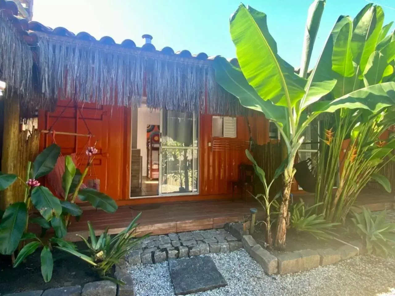 Property building in Pousada Papaya Container