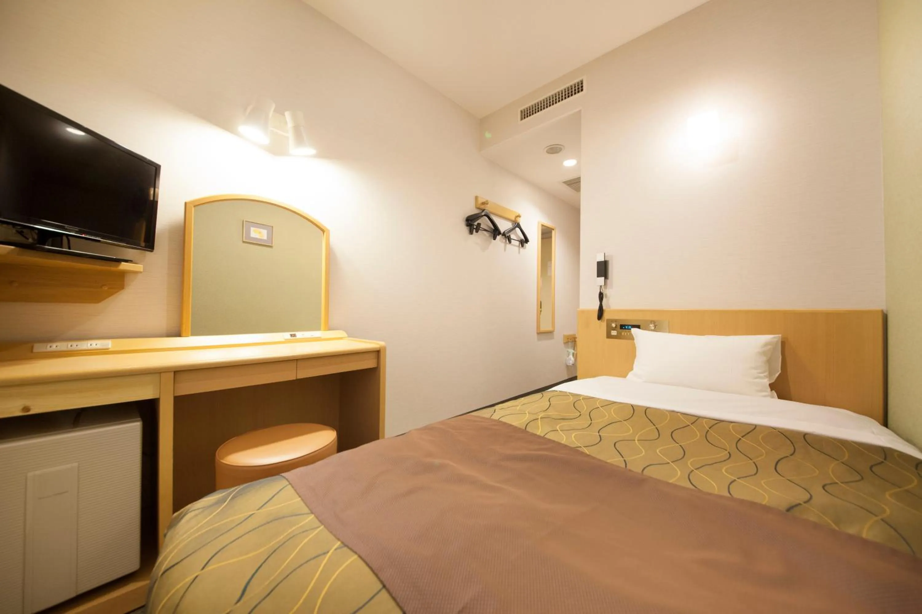 Photo of the whole room, Bed in Hotel Grand City