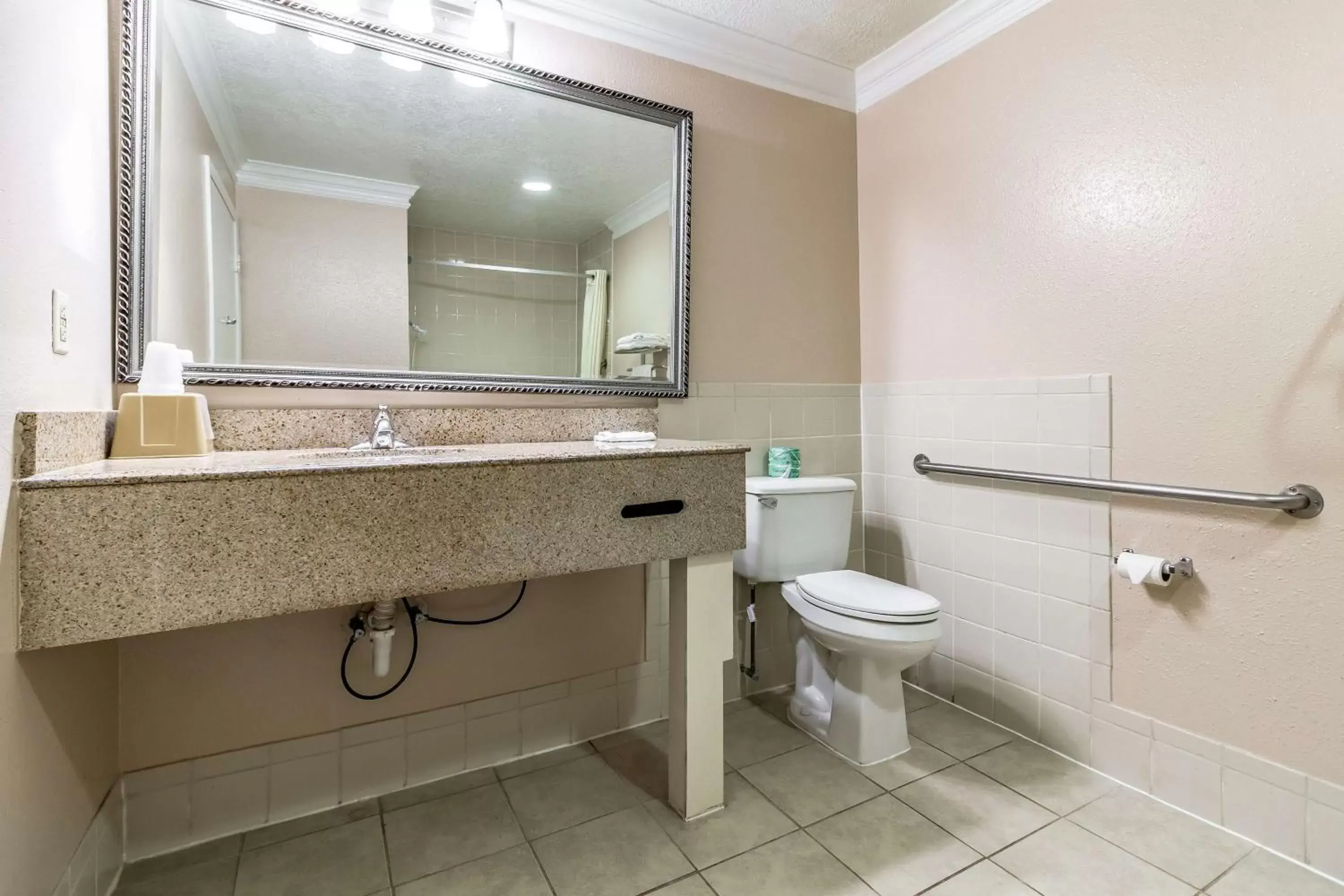Toilet, Bathroom in Motel 6-Alvin, TX