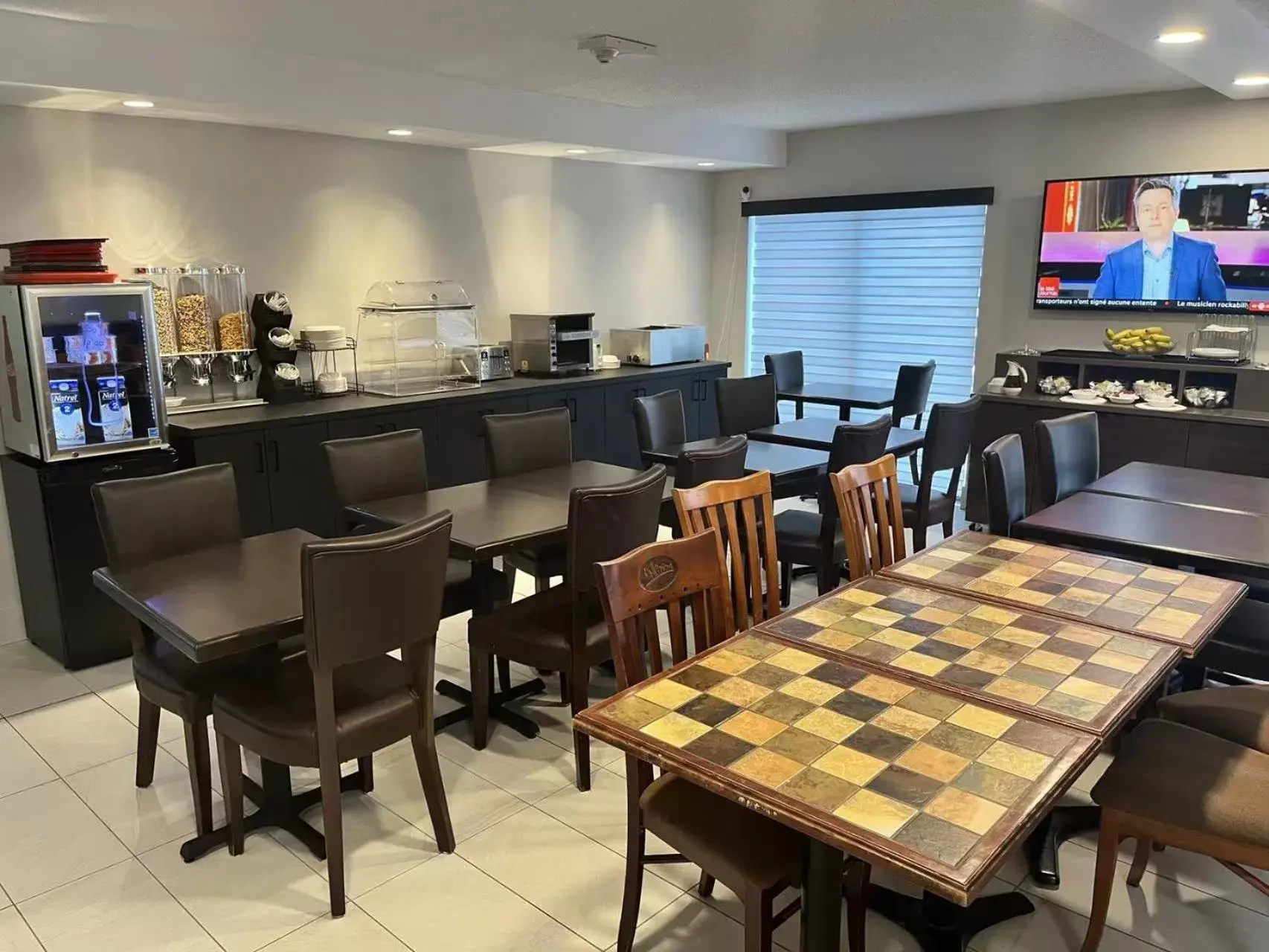 Breakfast, Restaurant/Places to Eat in Econo Lodge Airport Quebec