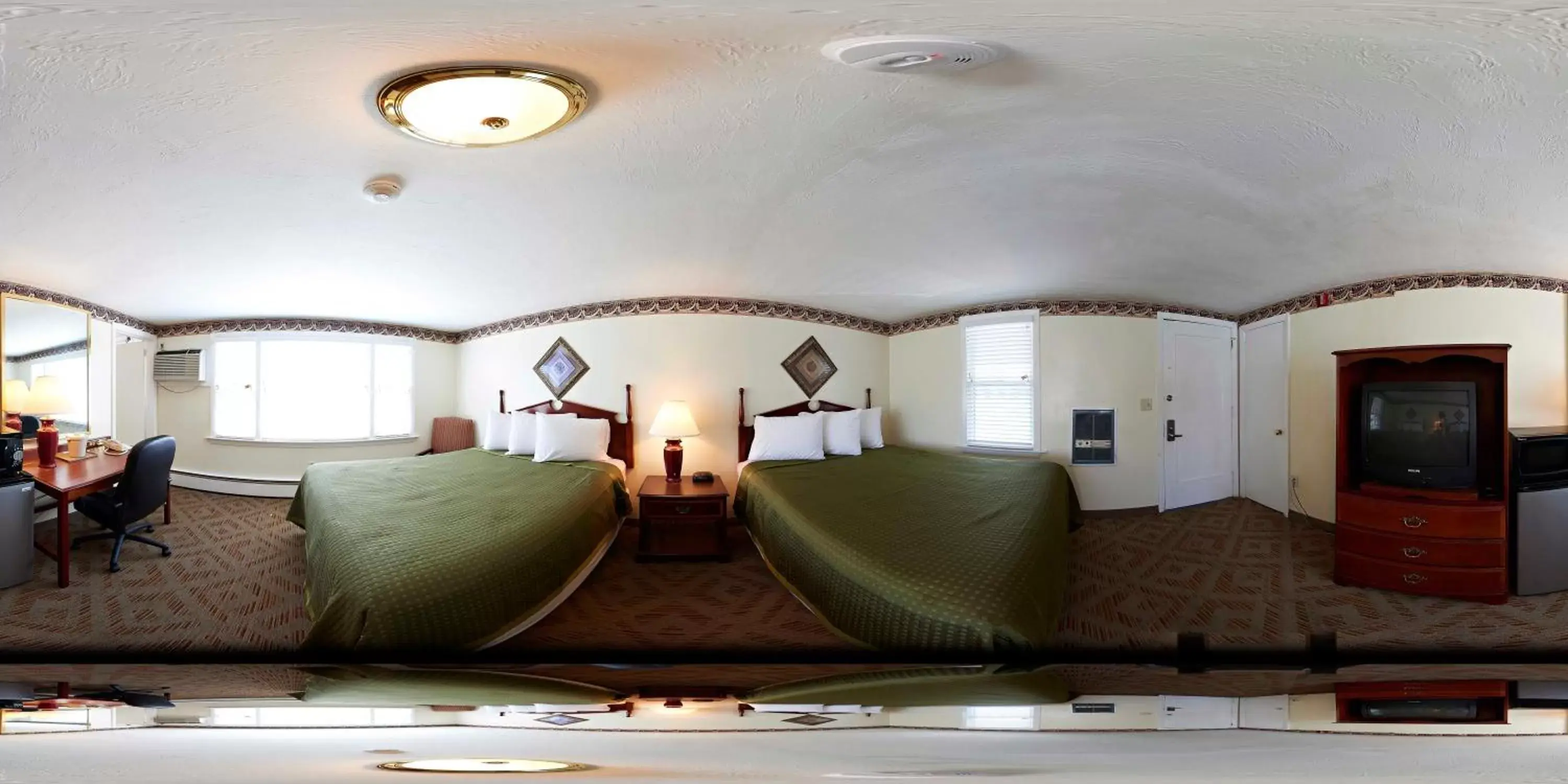 Photo of the whole room, Bed in Knights Inn Centerville Cape Cod Area Photo of the whole room, Bed in Knights Inn Centerville Cape Cod Area