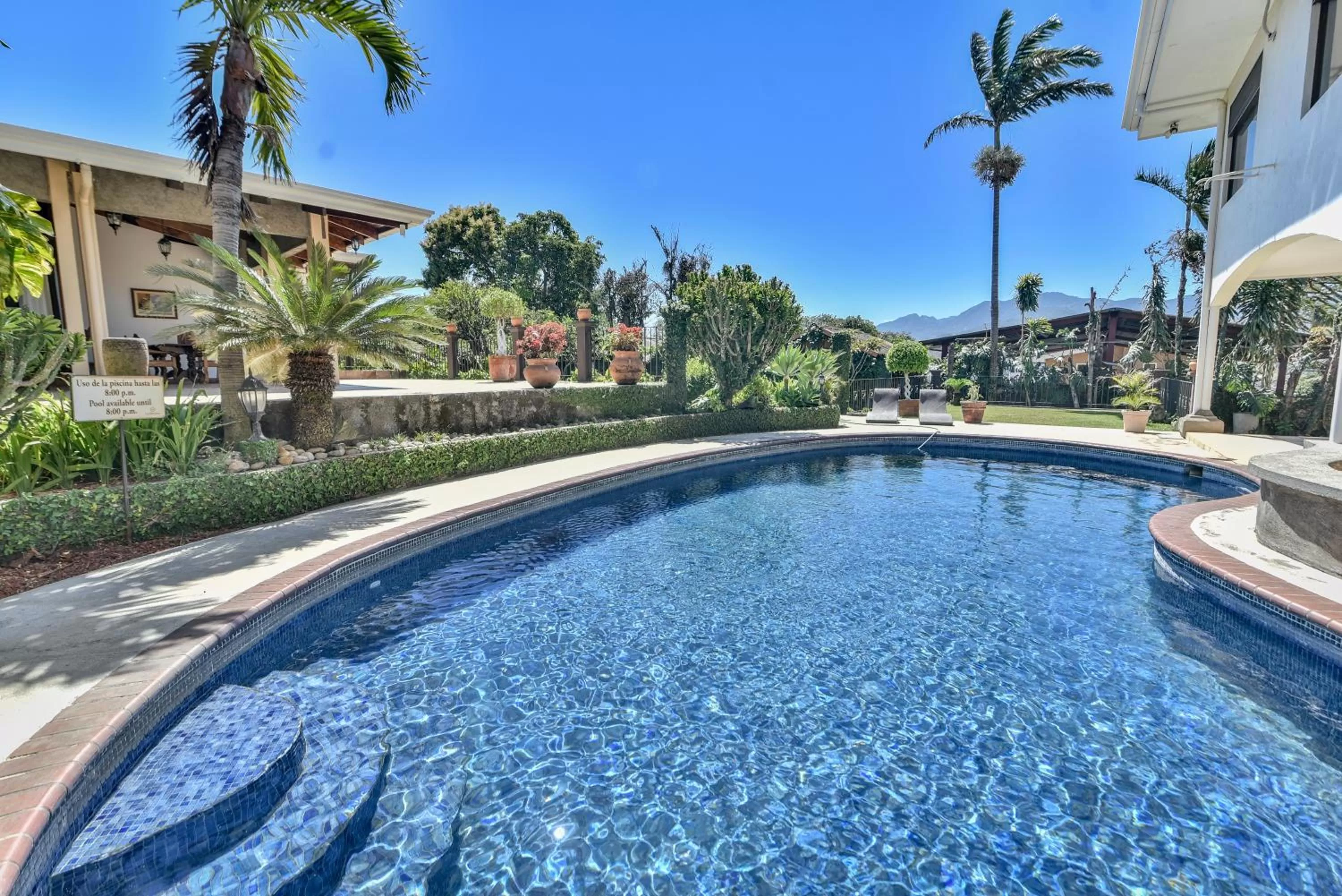 Swimming pool in La Riviera Hotel