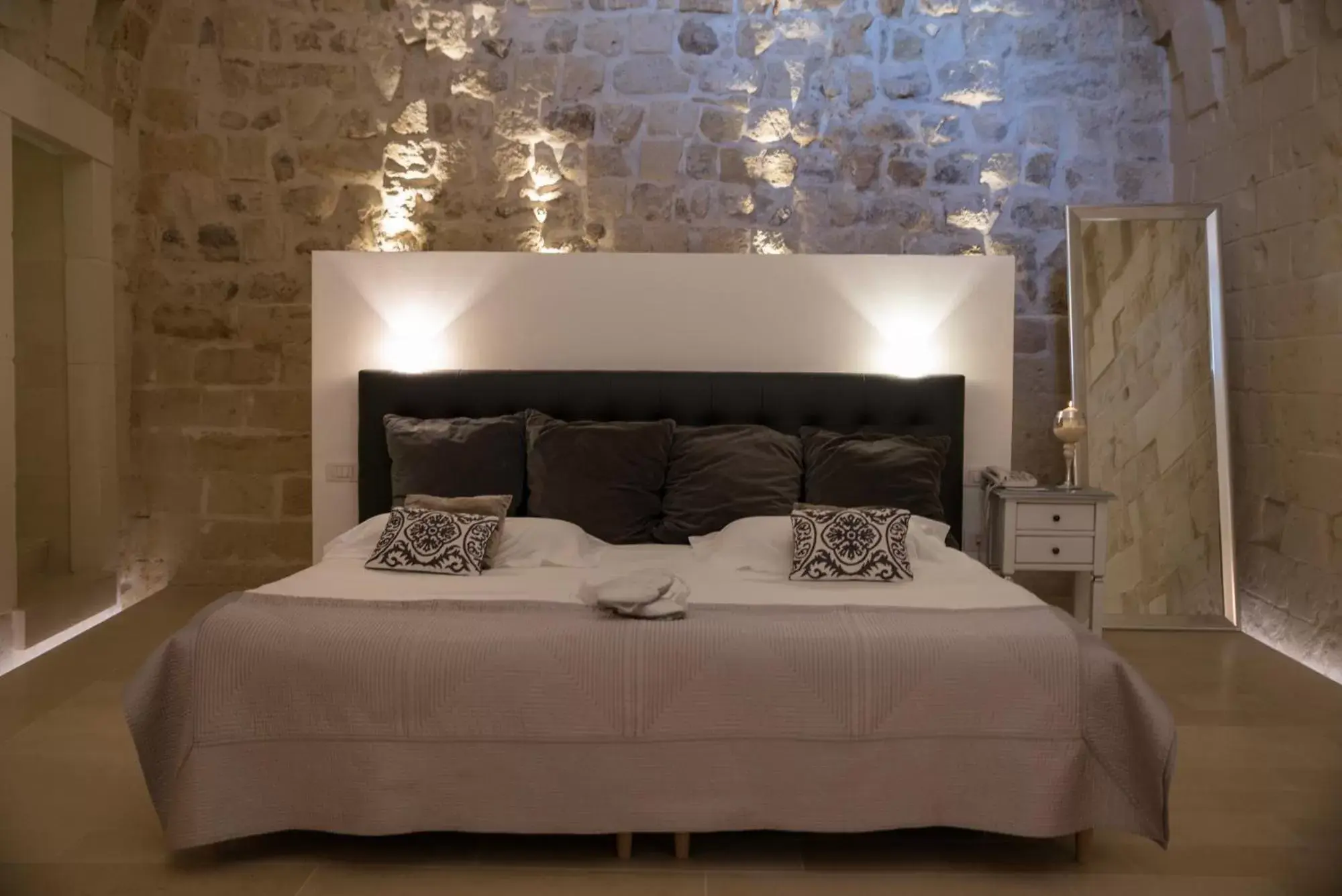 Bed in Sant'Angelo Luxury Resort