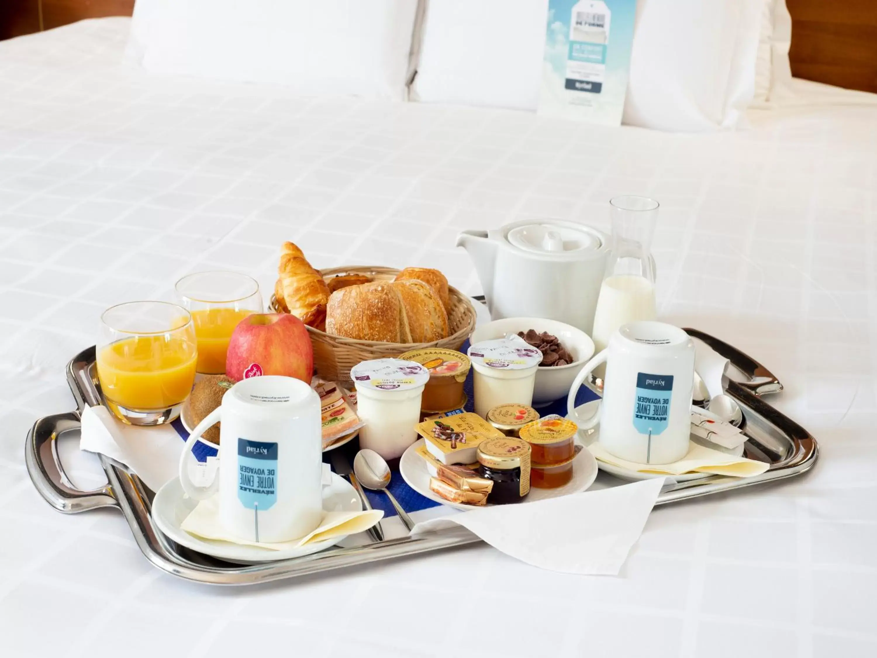 Continental breakfast in Kyriad Hotel Clermont Ferrand Centre