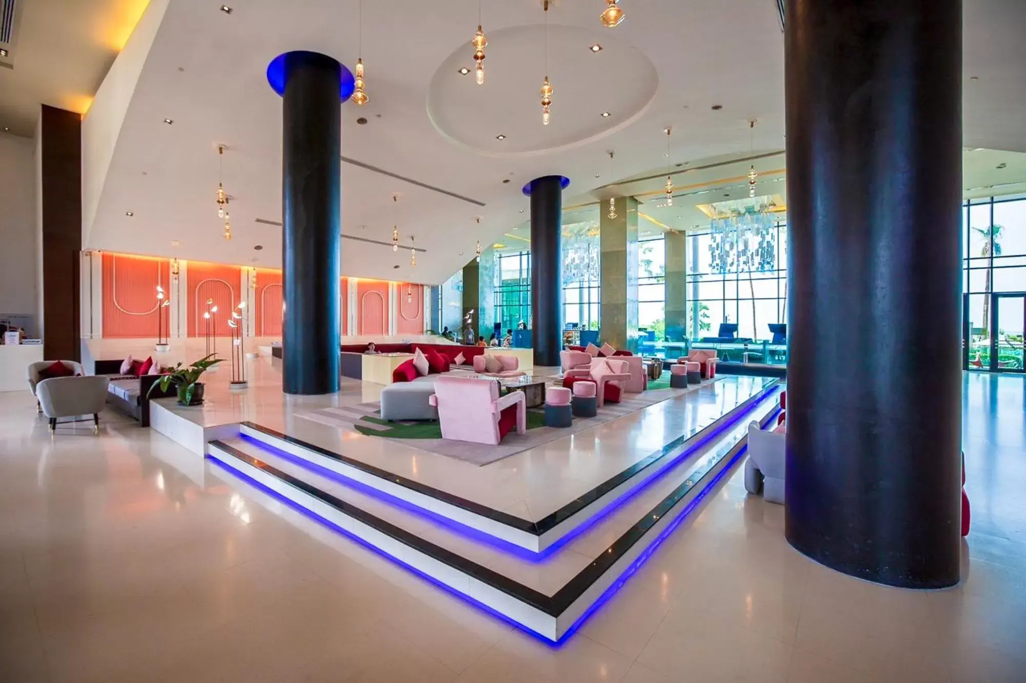Lobby or reception, Restaurant/Places to Eat in The Zign Hotel