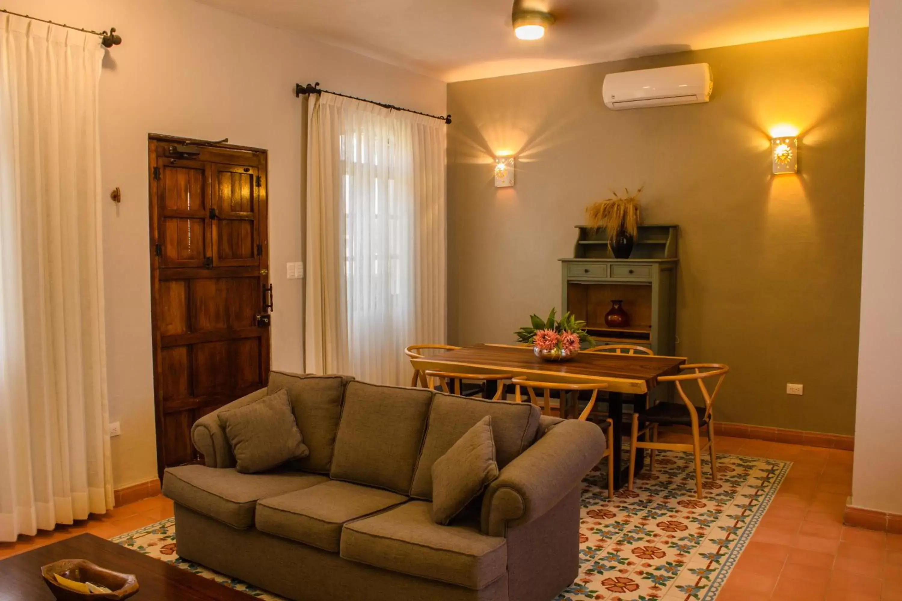 Dining area, Seating Area in Hotel Marionetas