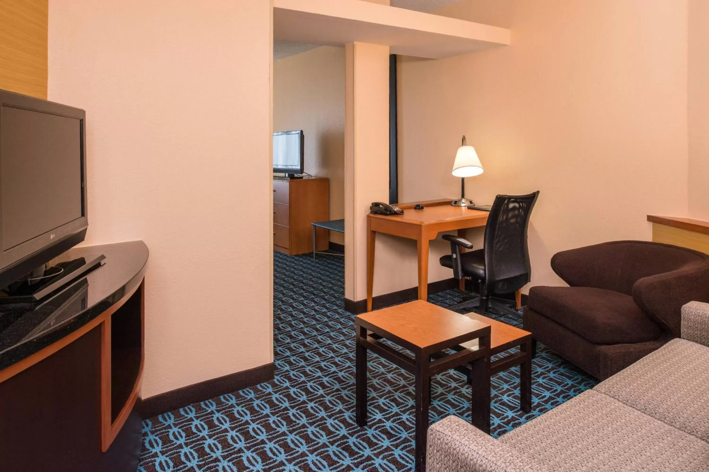 Living room, Seating Area in Fairfield Inn and Suites by Marriott San Antonio Northeast / Schertz / RAFB