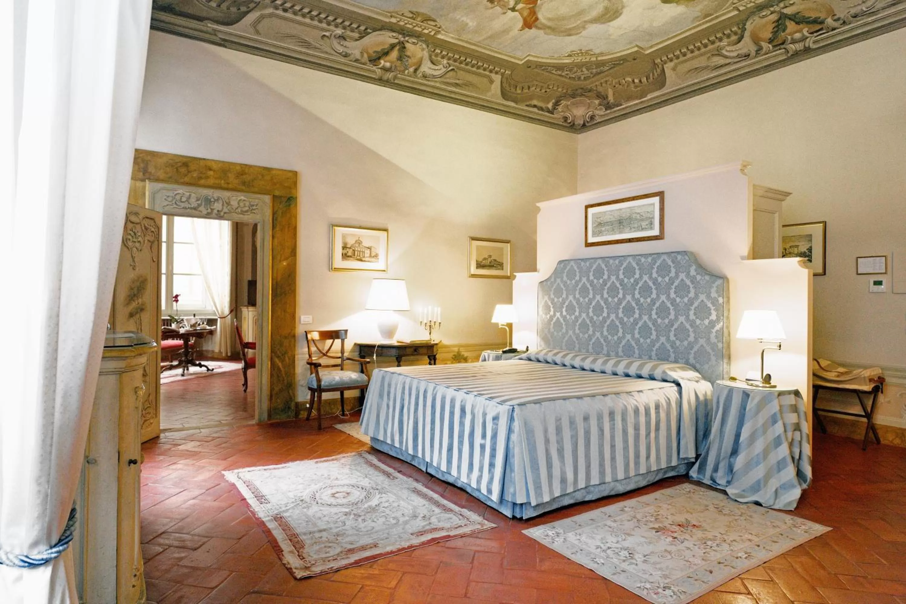 Photo of the whole room, Bed in Palazzo Niccolini al Duomo Residenza D'Epoca