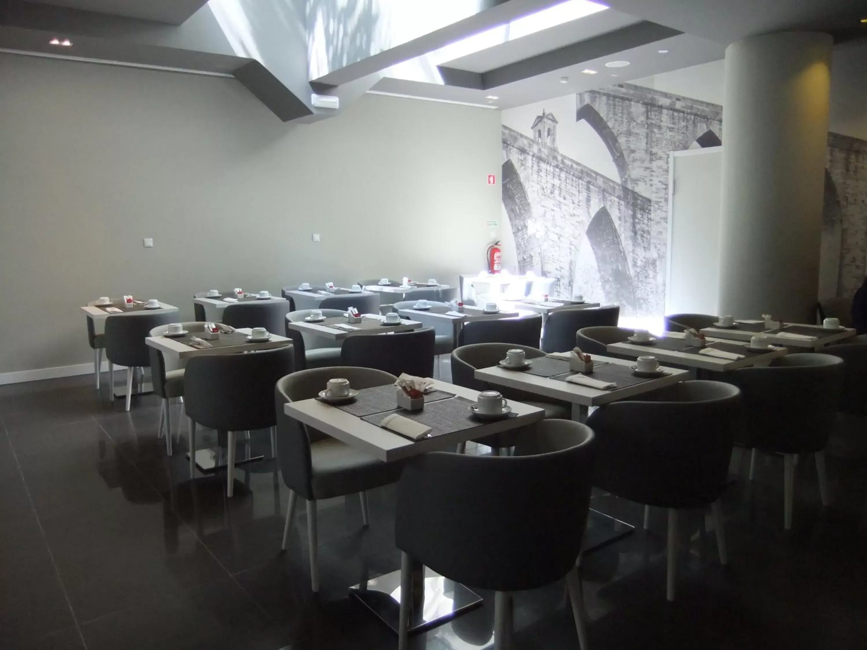 Restaurant/Places to Eat in Lisbon Sao Bento Hotel