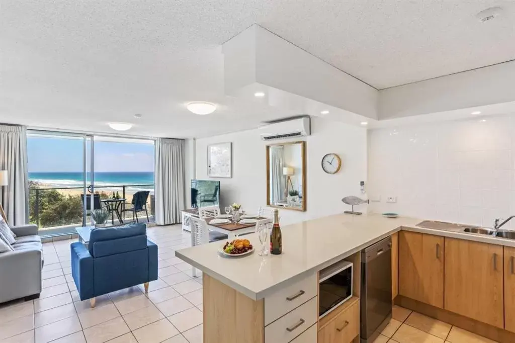 Kitchen/Kitchenette in One The Esplanade Apartments on Surfers Paradise