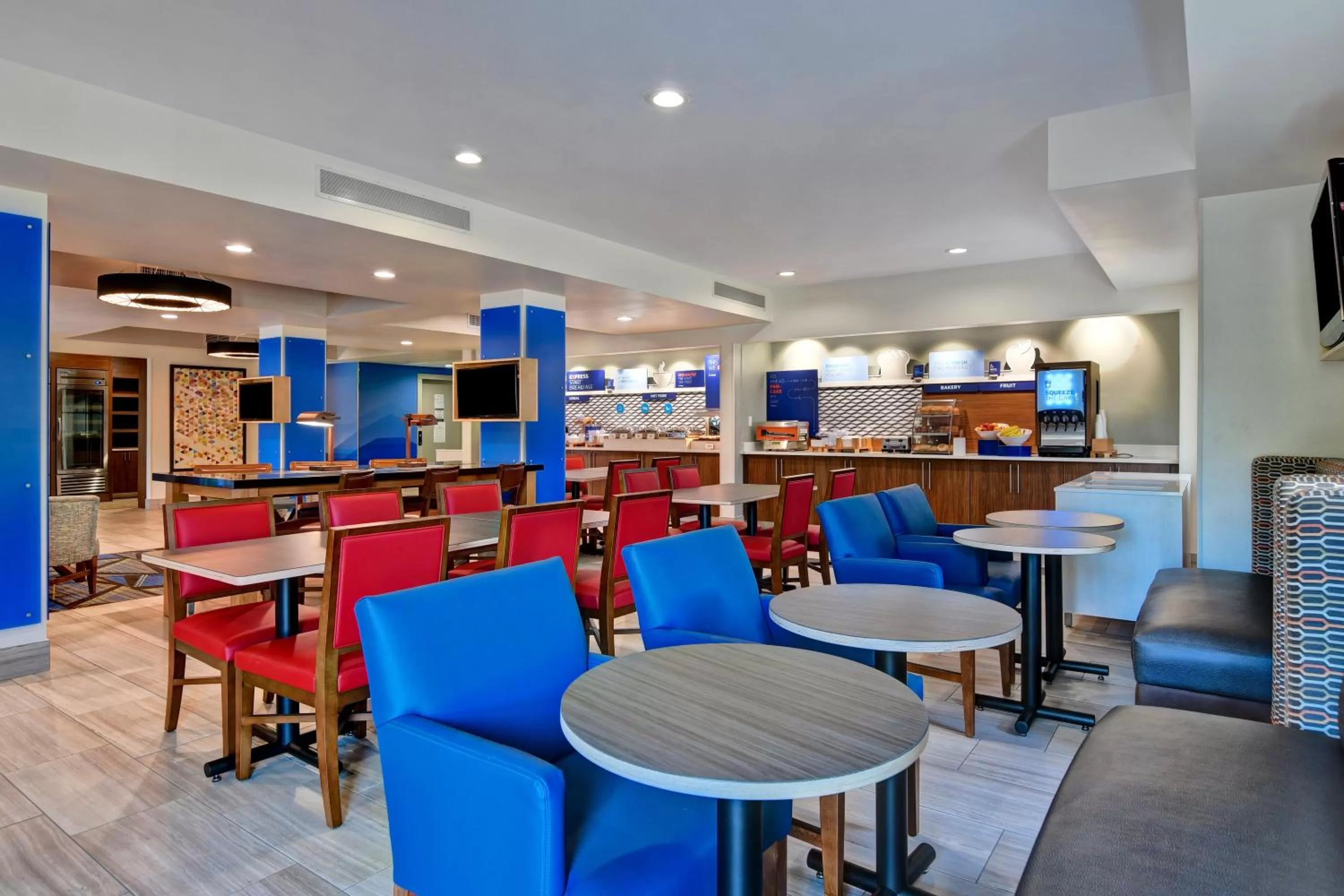 Breakfast in Holiday Inn Express Hotel & Suites Anderson I-85 - HWY 76, Exit 19B by IHG