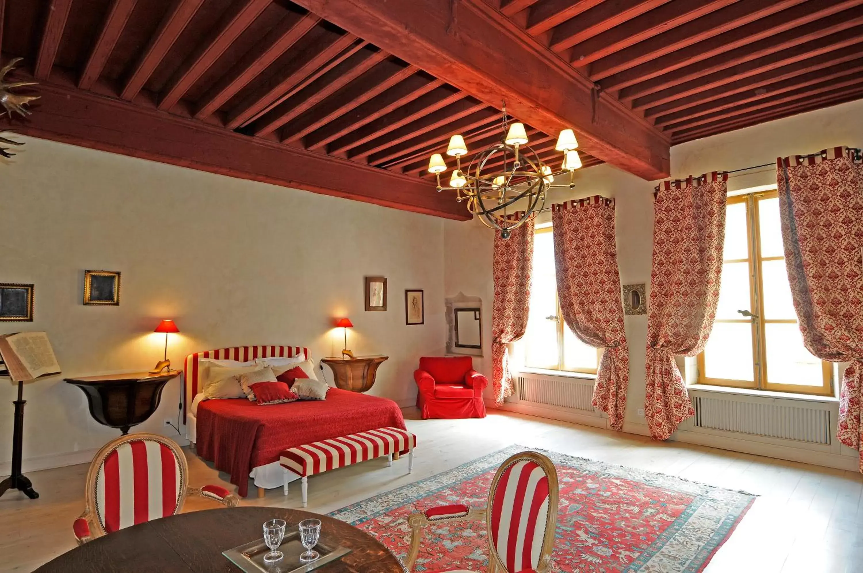 Bedroom, Seating Area in Maison de la Pra