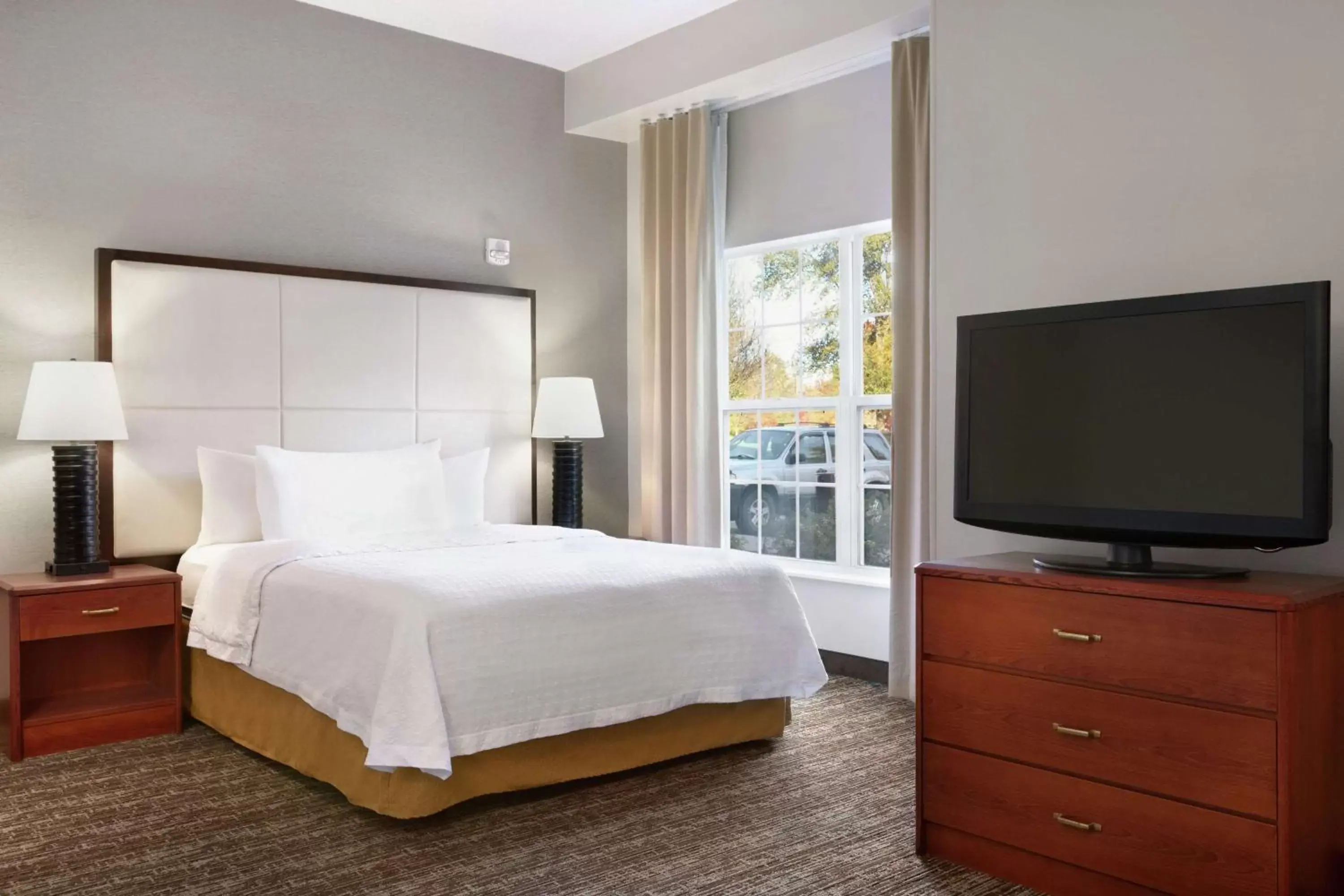 Bedroom, Bed in Homewood Suites by Hilton Columbus-Dublin