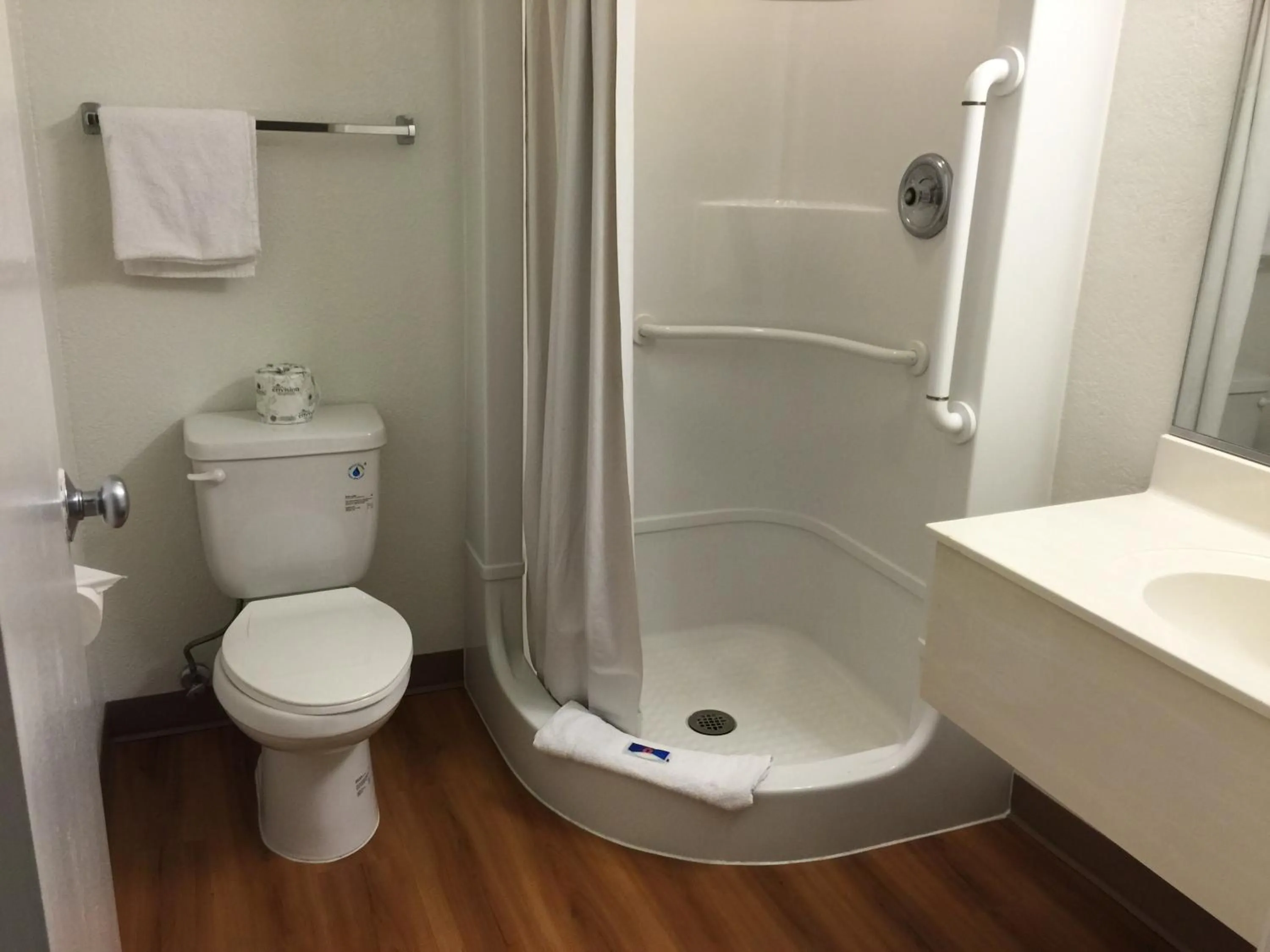 Bathroom in Motel 6-Yreka, CA