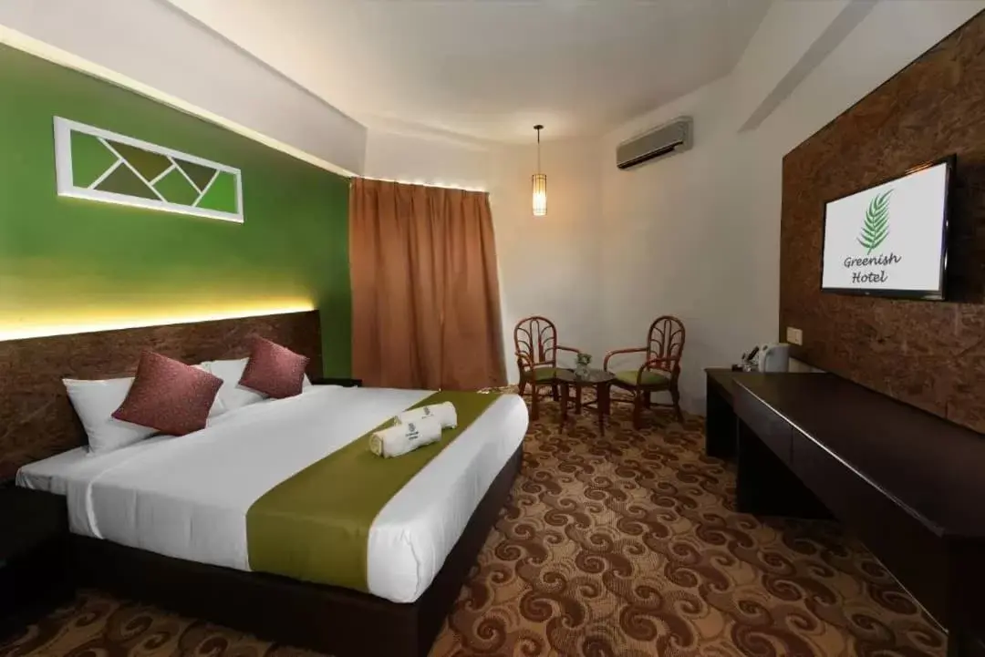 Photo of the whole room, Bed in De Greenish Village Langkawi