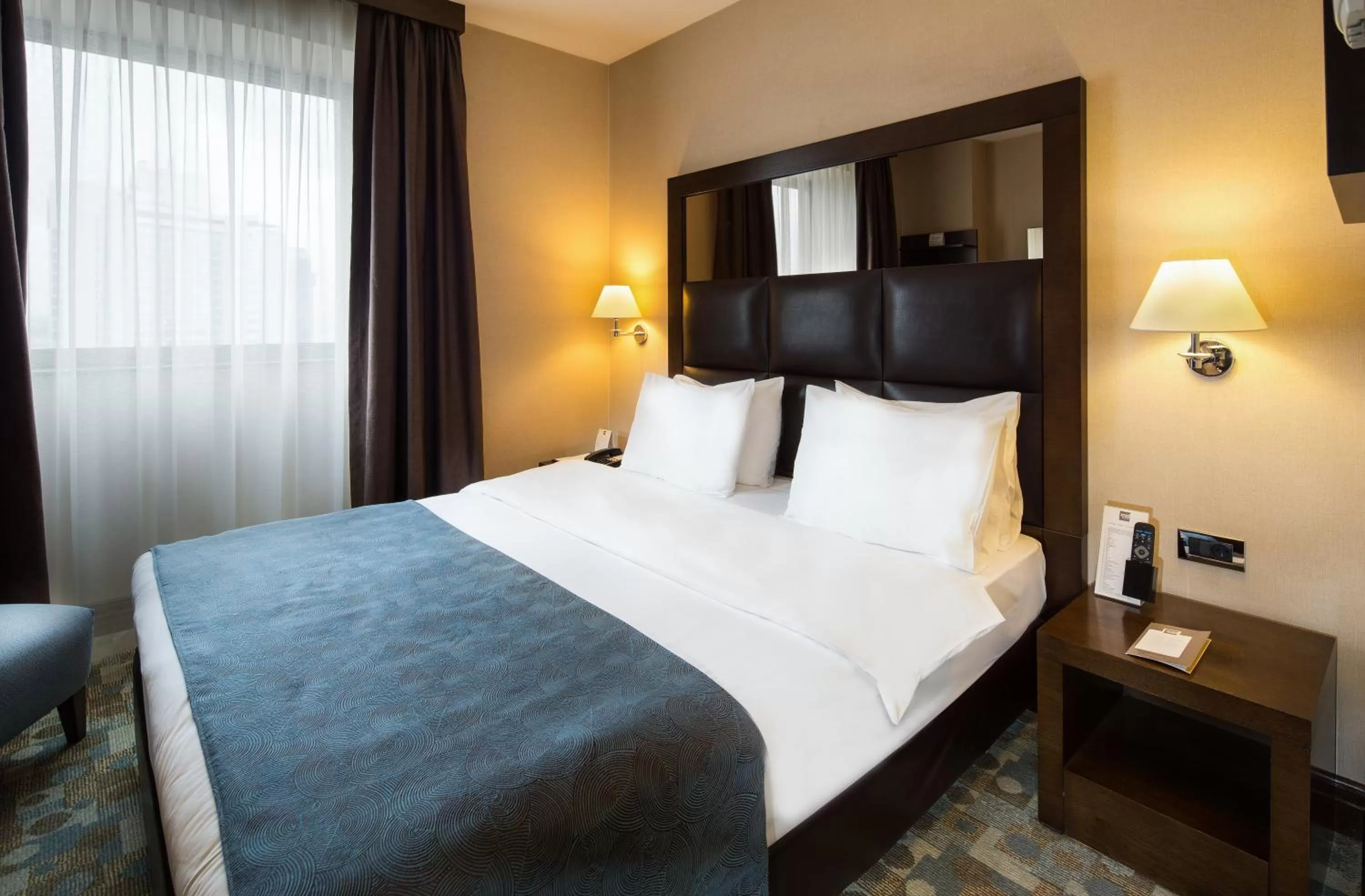 Bed in Midtown Hotel