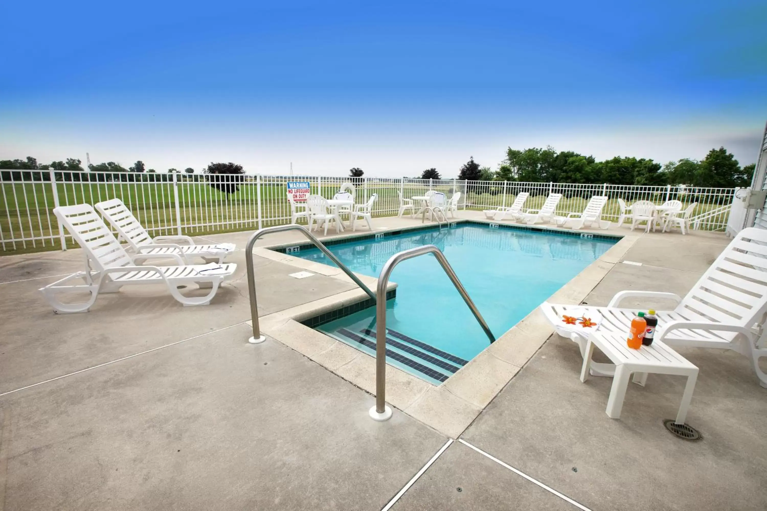 Day, Swimming Pool in Lancaster Inn & Suites