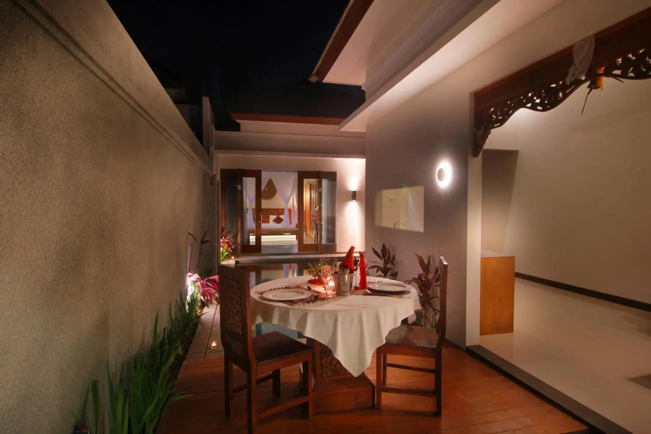 Dinner, Restaurant/Places to Eat in Maharaja Villas Bali - CHSE Certified
