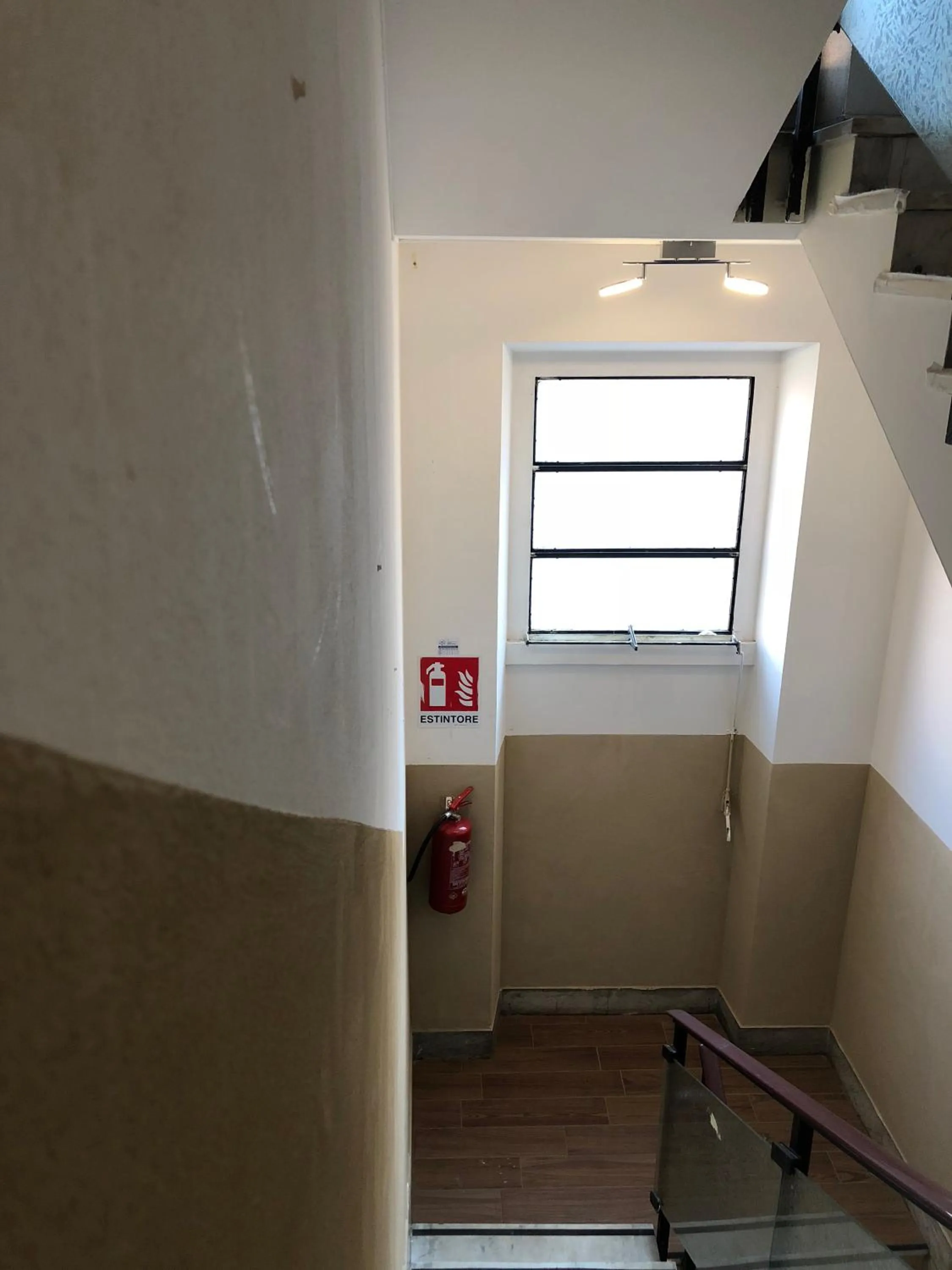 Decorative detail in Albergo Corvetto Corso Lodi