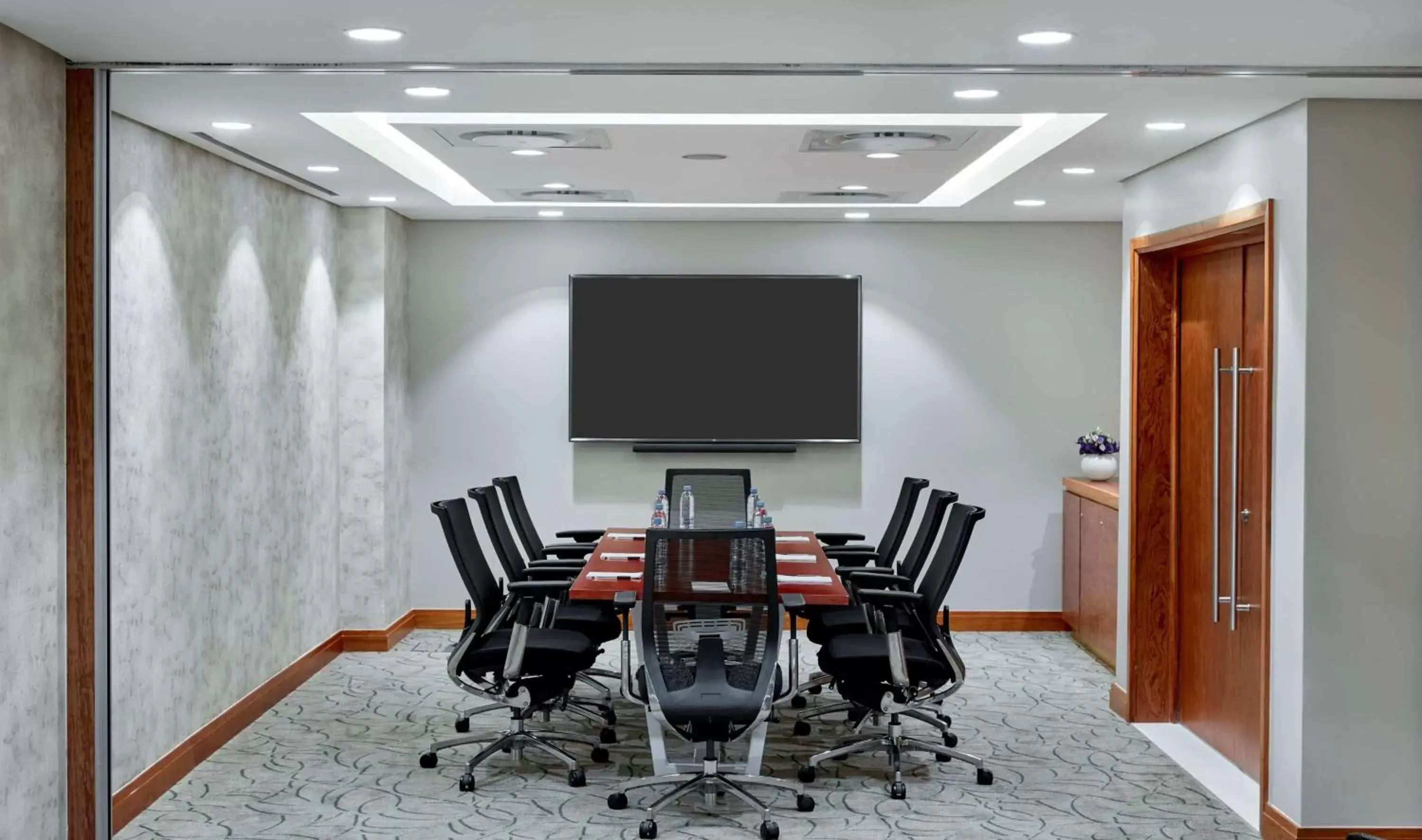 Meeting/conference room in Hilton Garden Inn Society Business Park