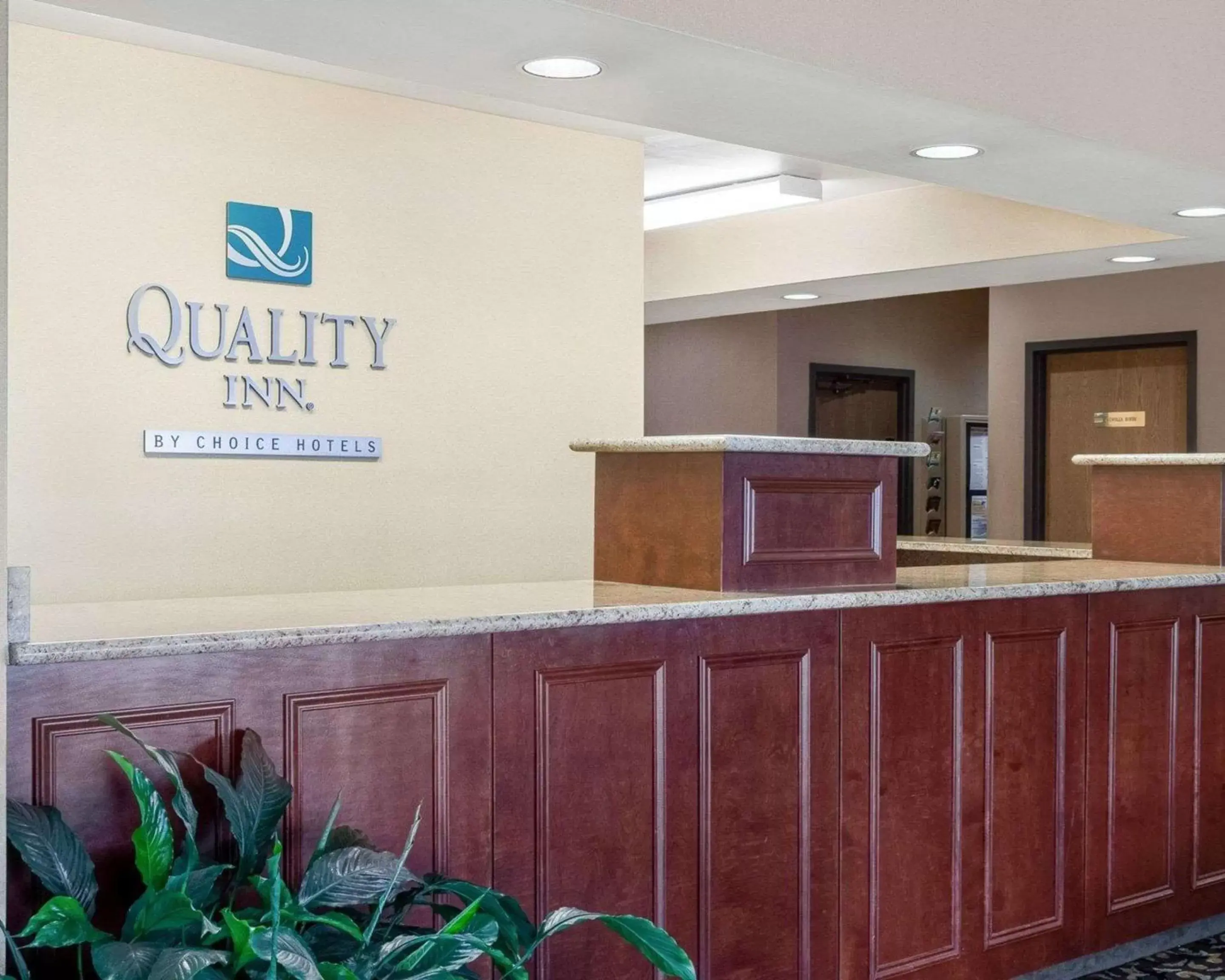 Lobby or reception in Quality Inn Columbus, MS Lobby or reception in Quality Inn Columbus, MS
