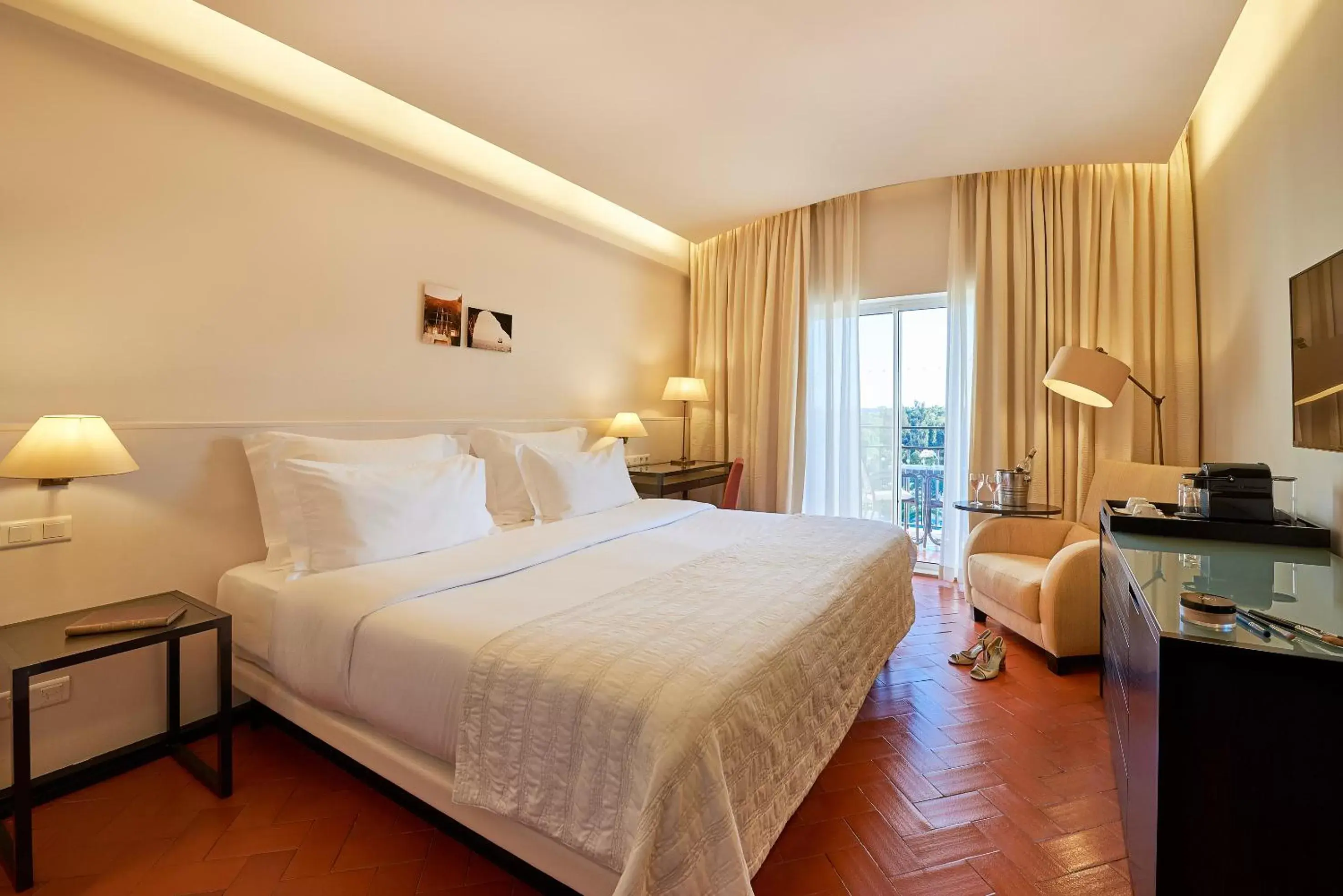 Bedroom, Bed in Penina Hotel & Golf Resort