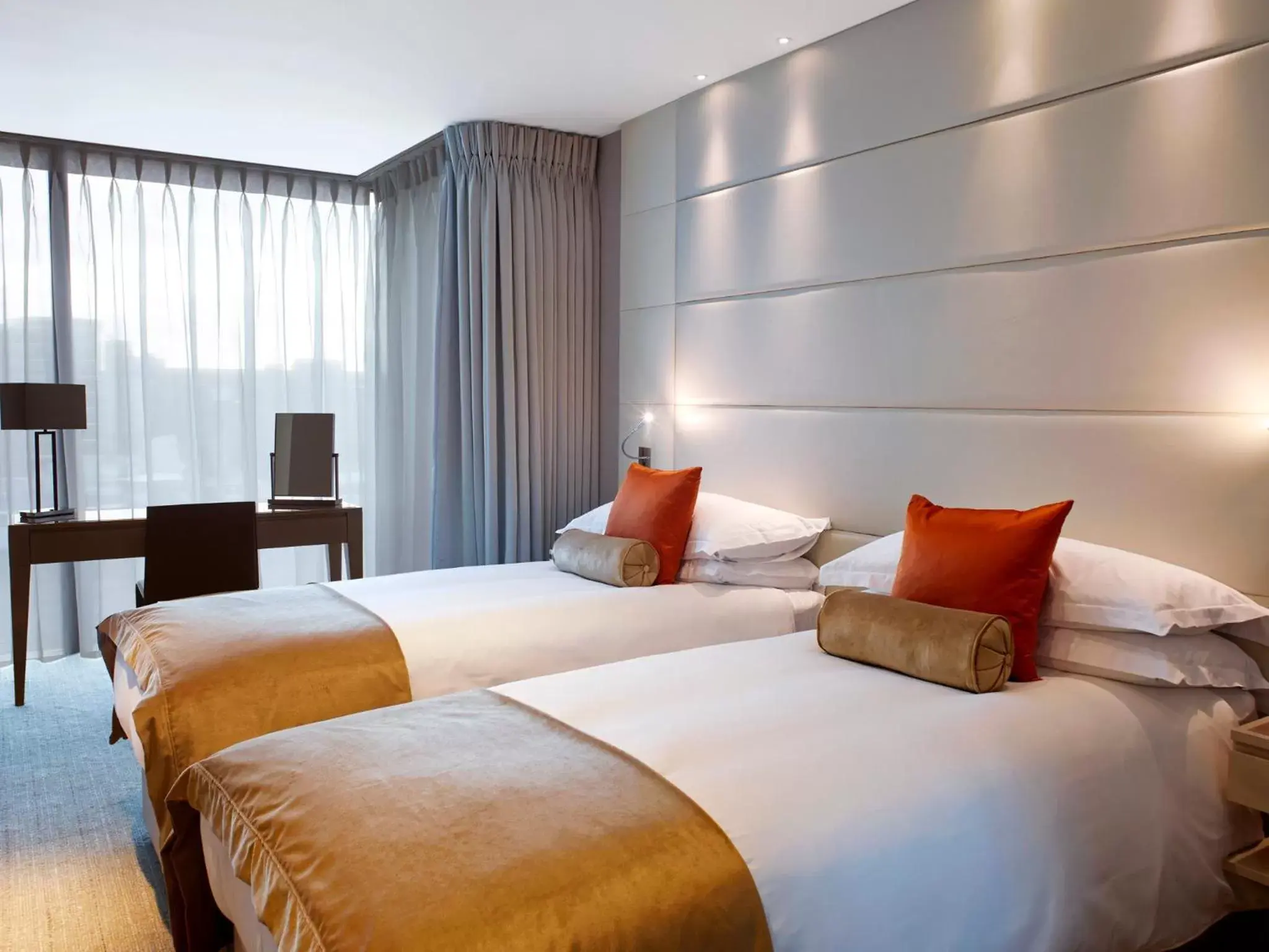 Bed in Cheval Three Quays at The Tower of London Bed in Cheval Three Quays at The Tower of London