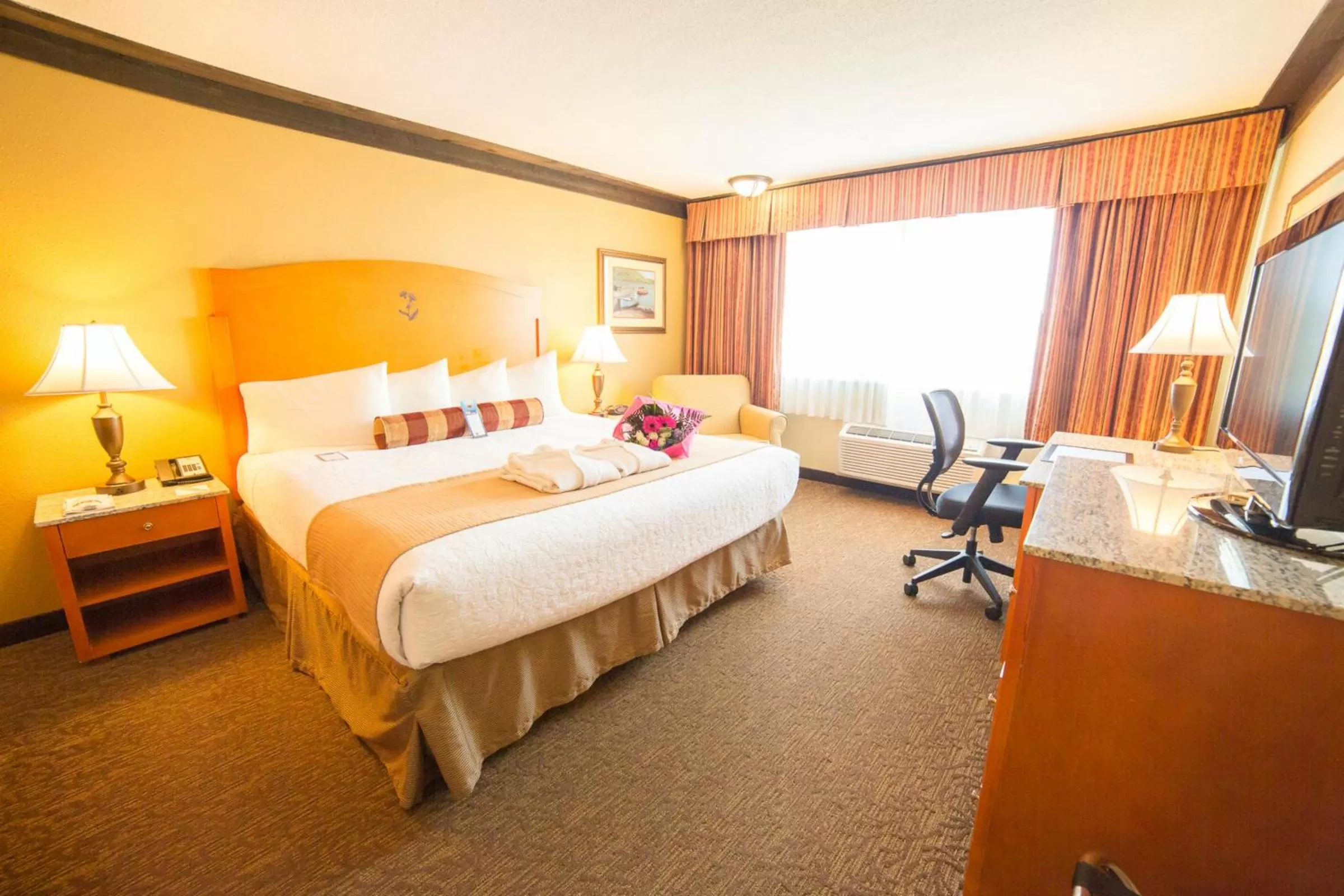 Bedroom, Bed in Abercorn Hotel, Trademark Collection by Wyndham