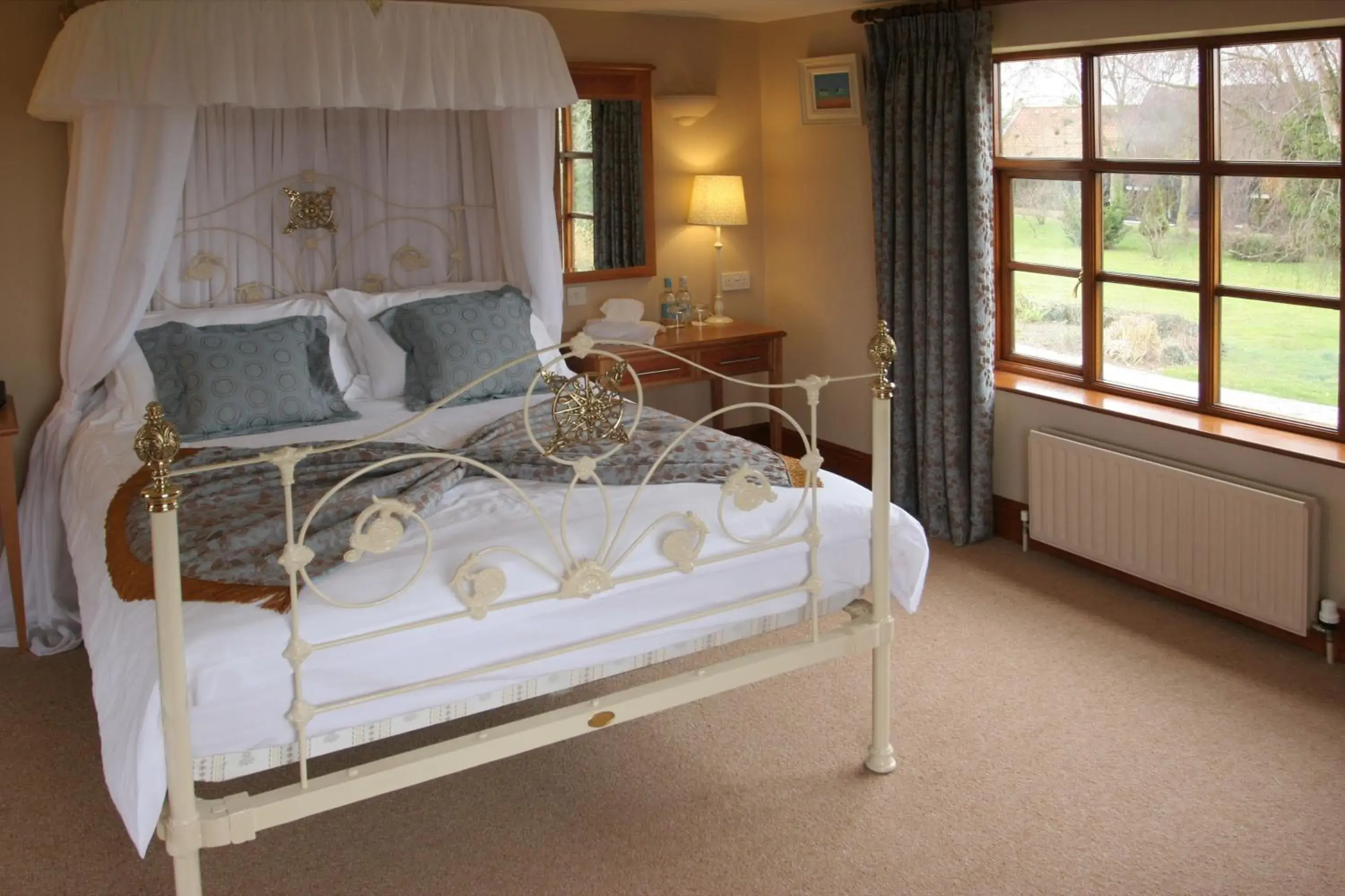 Day, Bed in Ivy House Country Hotel