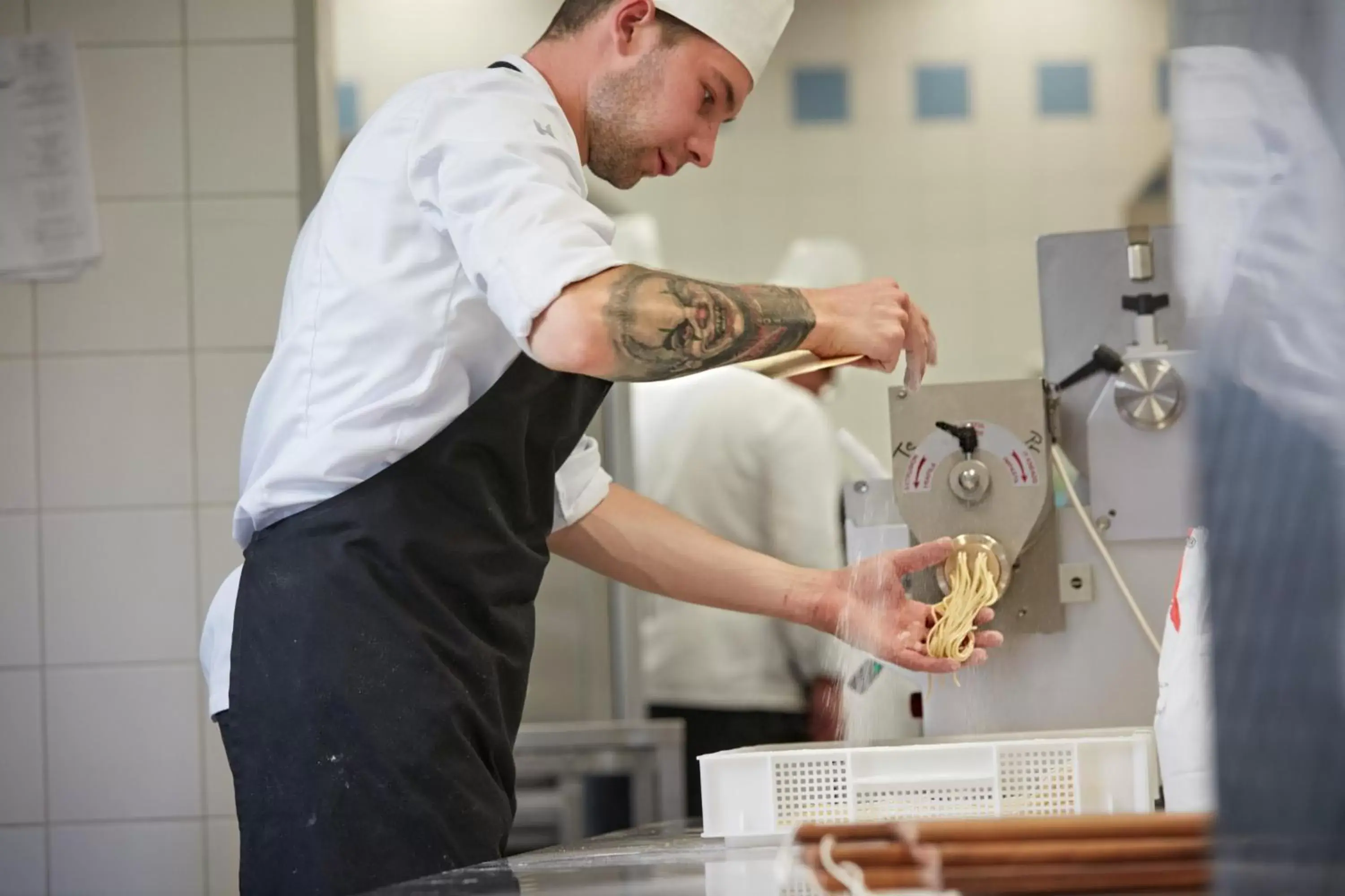 Kitchen or kitchenette, Staff in Hotel Walther - Relais & Châteaux