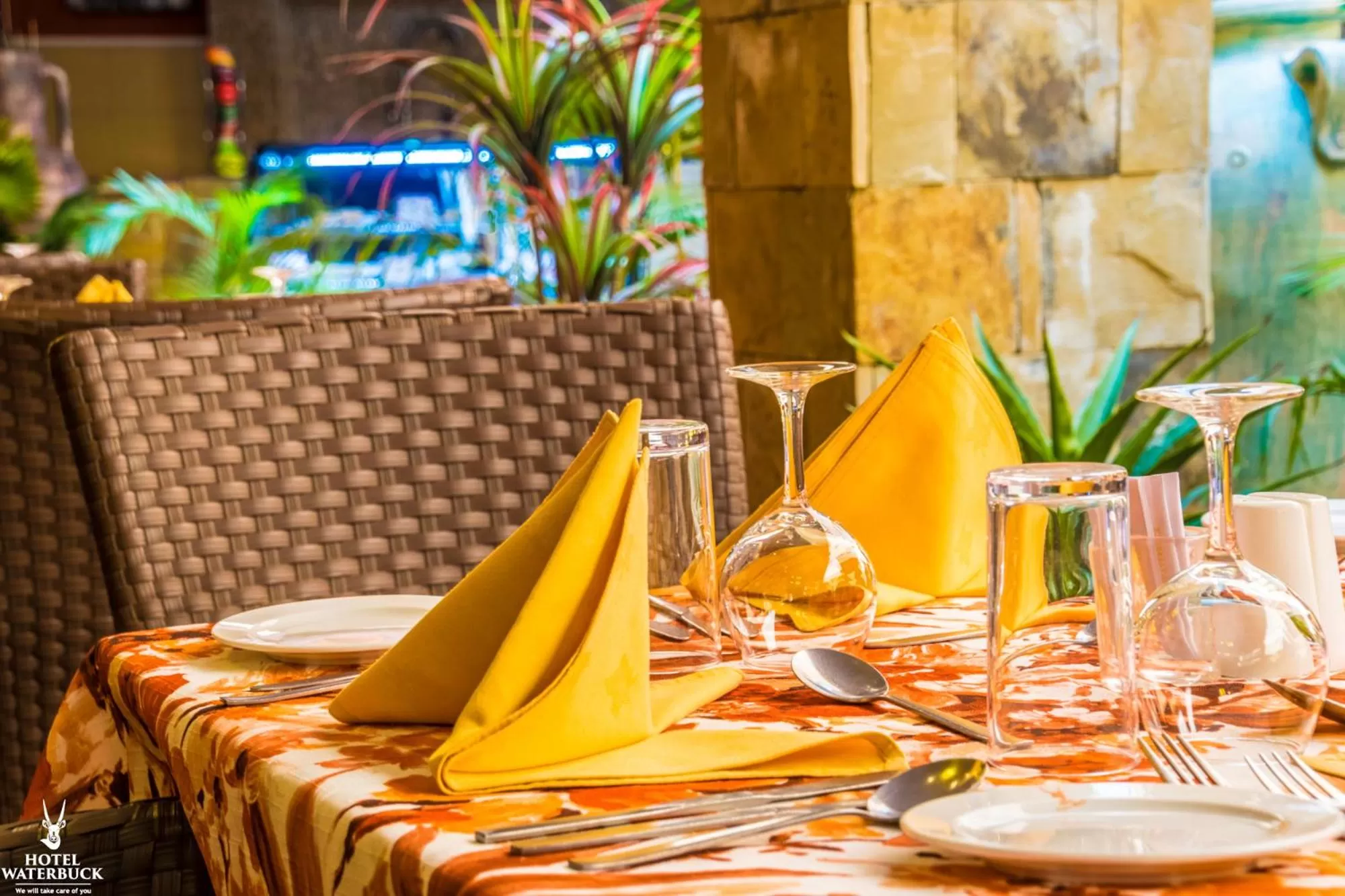 Restaurant/Places to Eat in Hotel Waterbuck