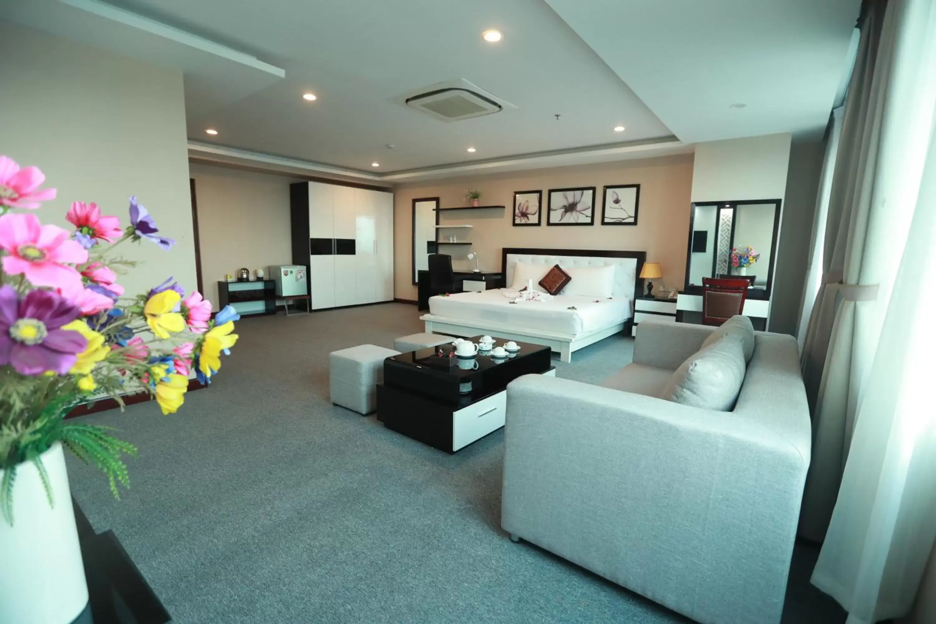 Bed in Kim Thai Hotel Bed in Kim Thai Hotel