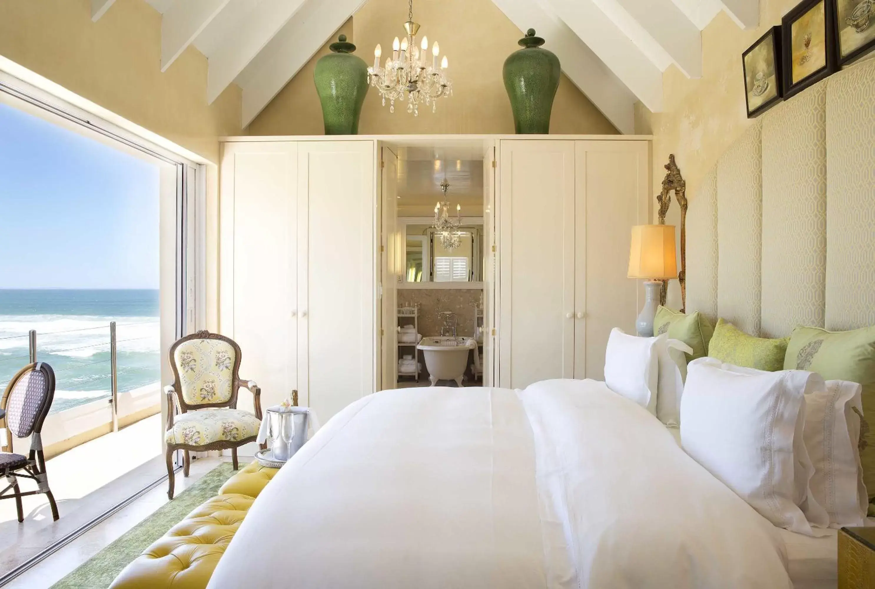 Superior Room in Birkenhead House Superior Room in Birkenhead House