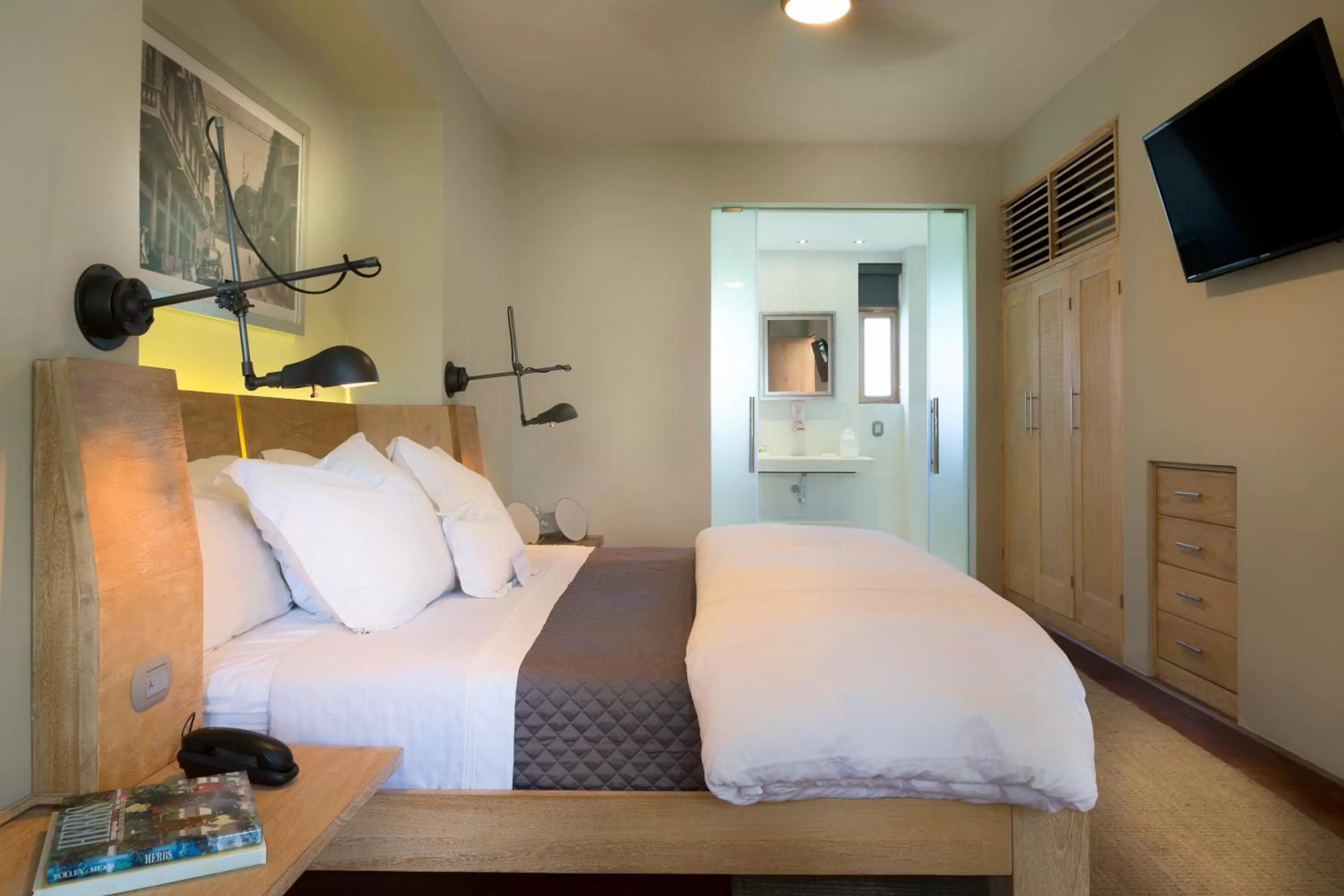 Bed in Billini Hotel, Historic Luxury