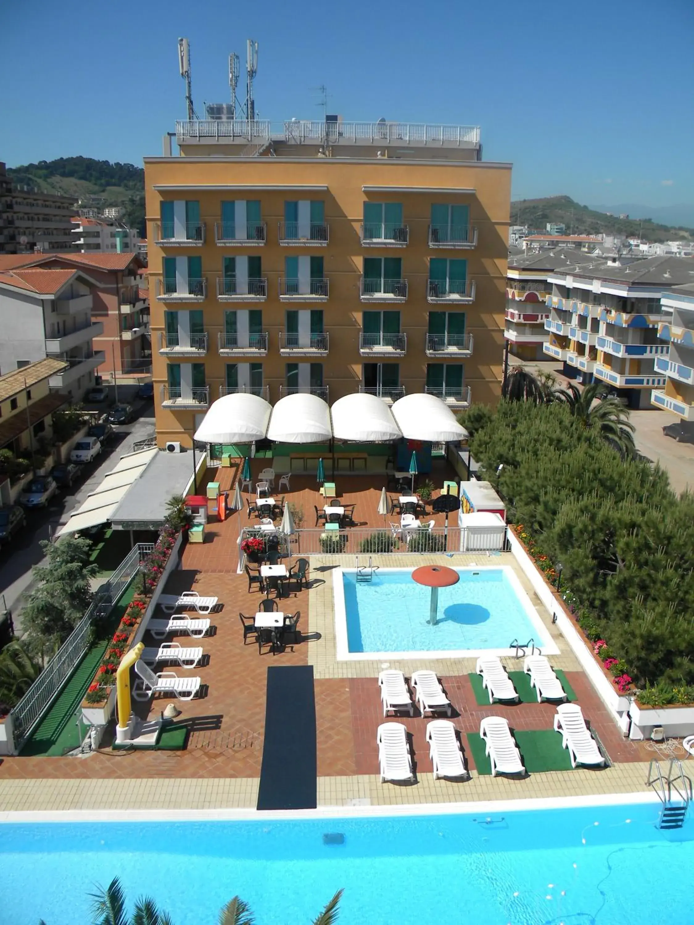 Facade/entrance, Pool View in Hotel Sole