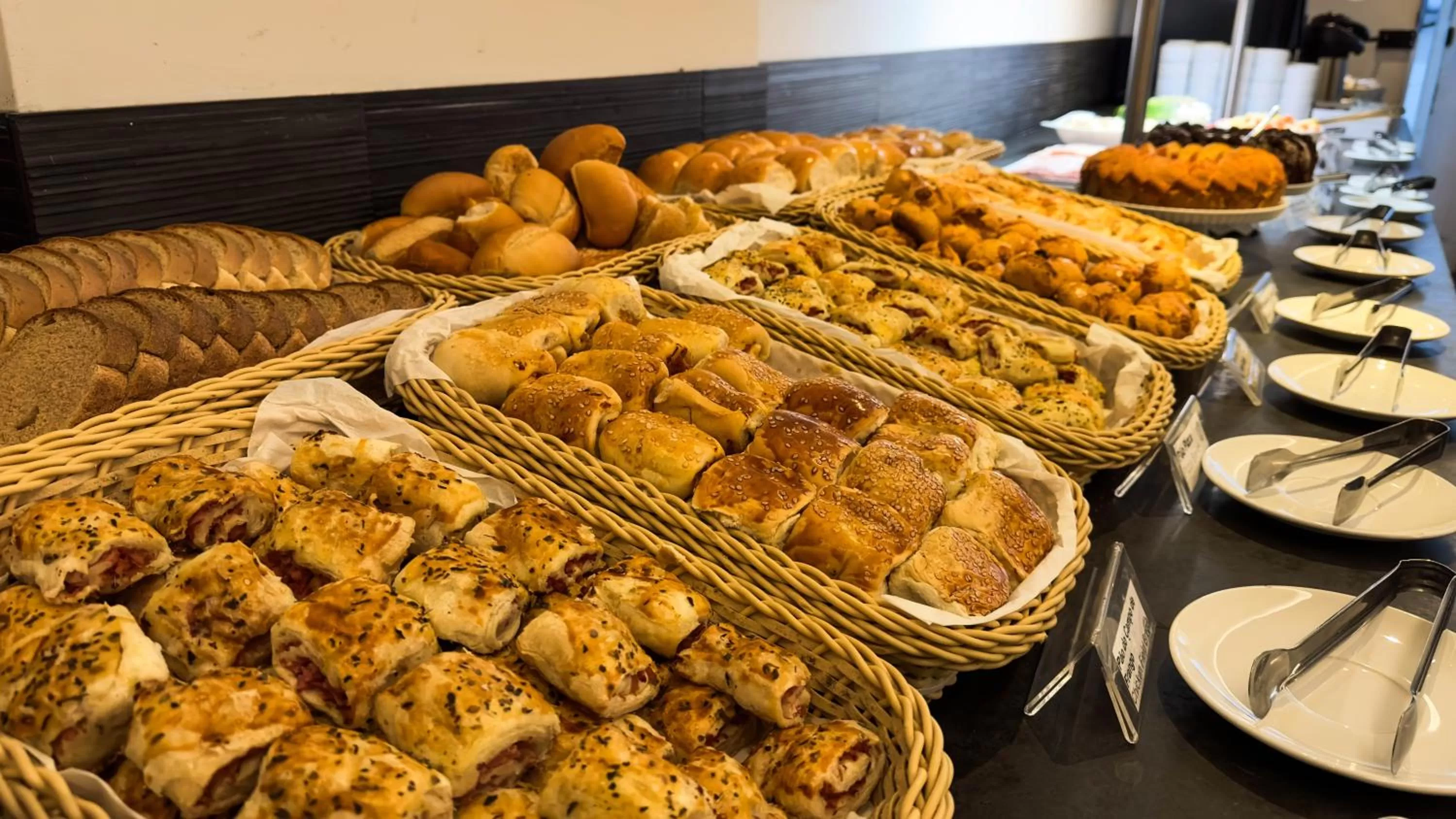 Breakfast in Hotel Vivenzo Savassi Belo Horizonte