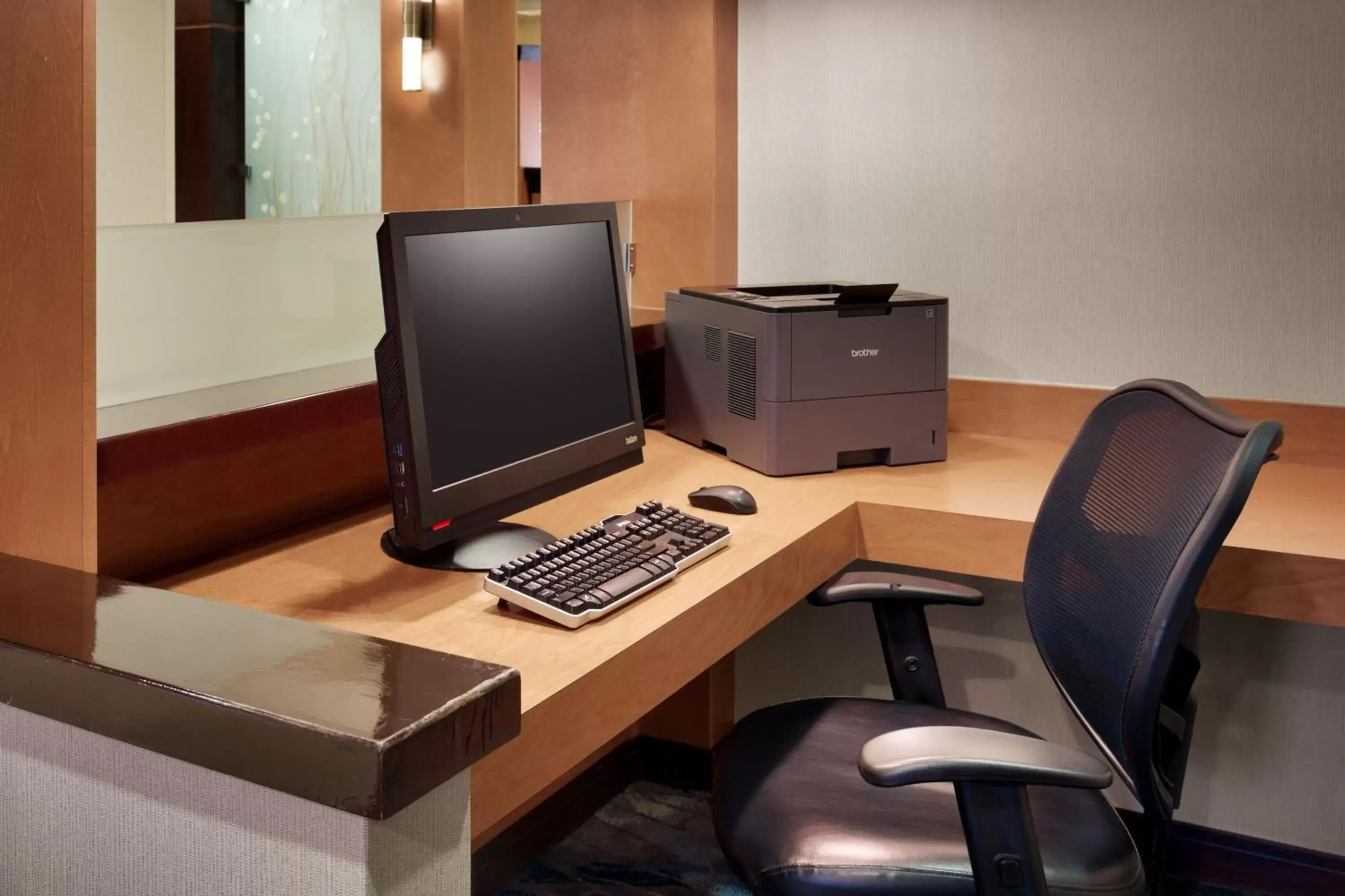 Business facilities in Fairfield Inn & Suites by Marriott Tallahassee Central