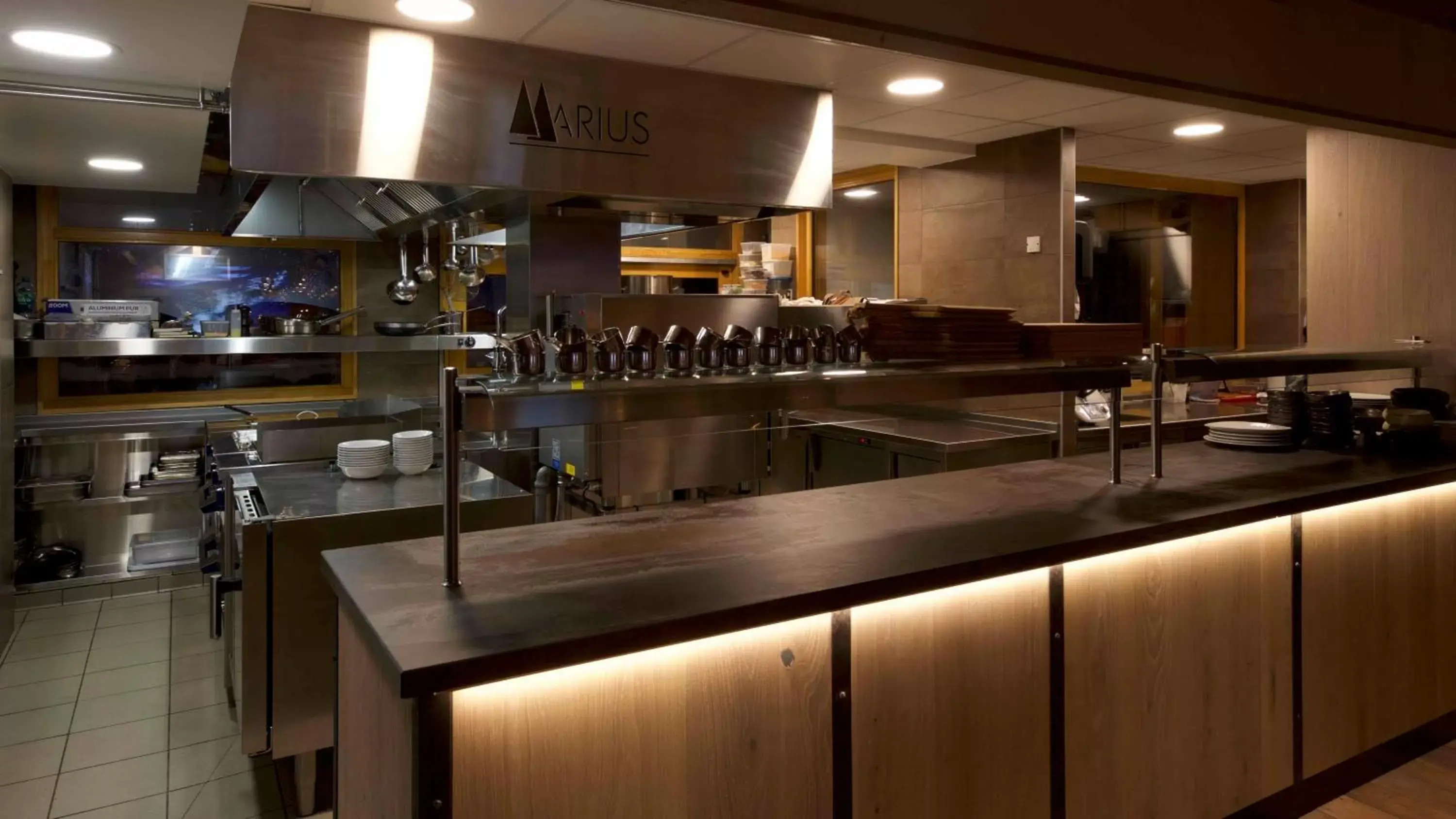 Restaurant/places to eat, Kitchen/Kitchenette in Hotel Le Tremplin