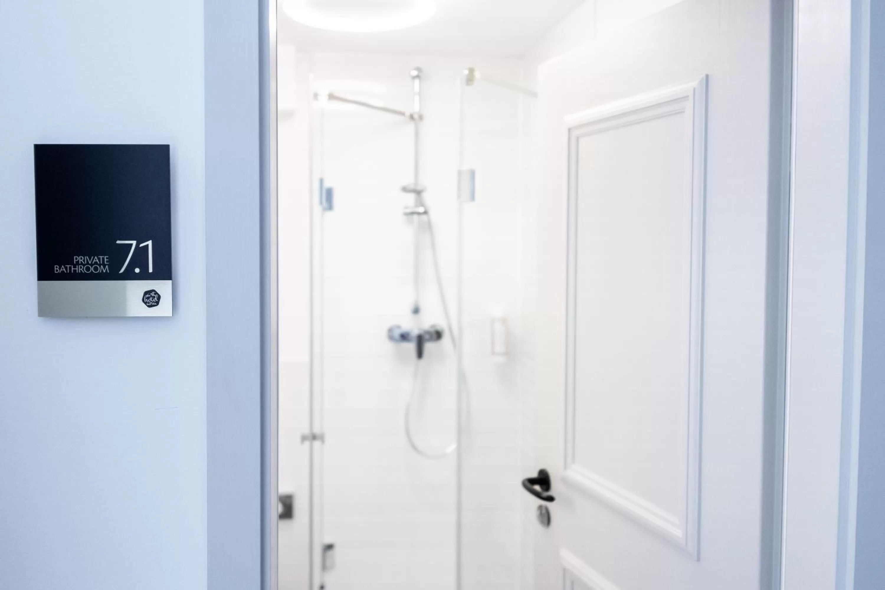 Bathroom in ANA Living Augsburg City Center by Arthotel ANA - Self-Service-Hotel