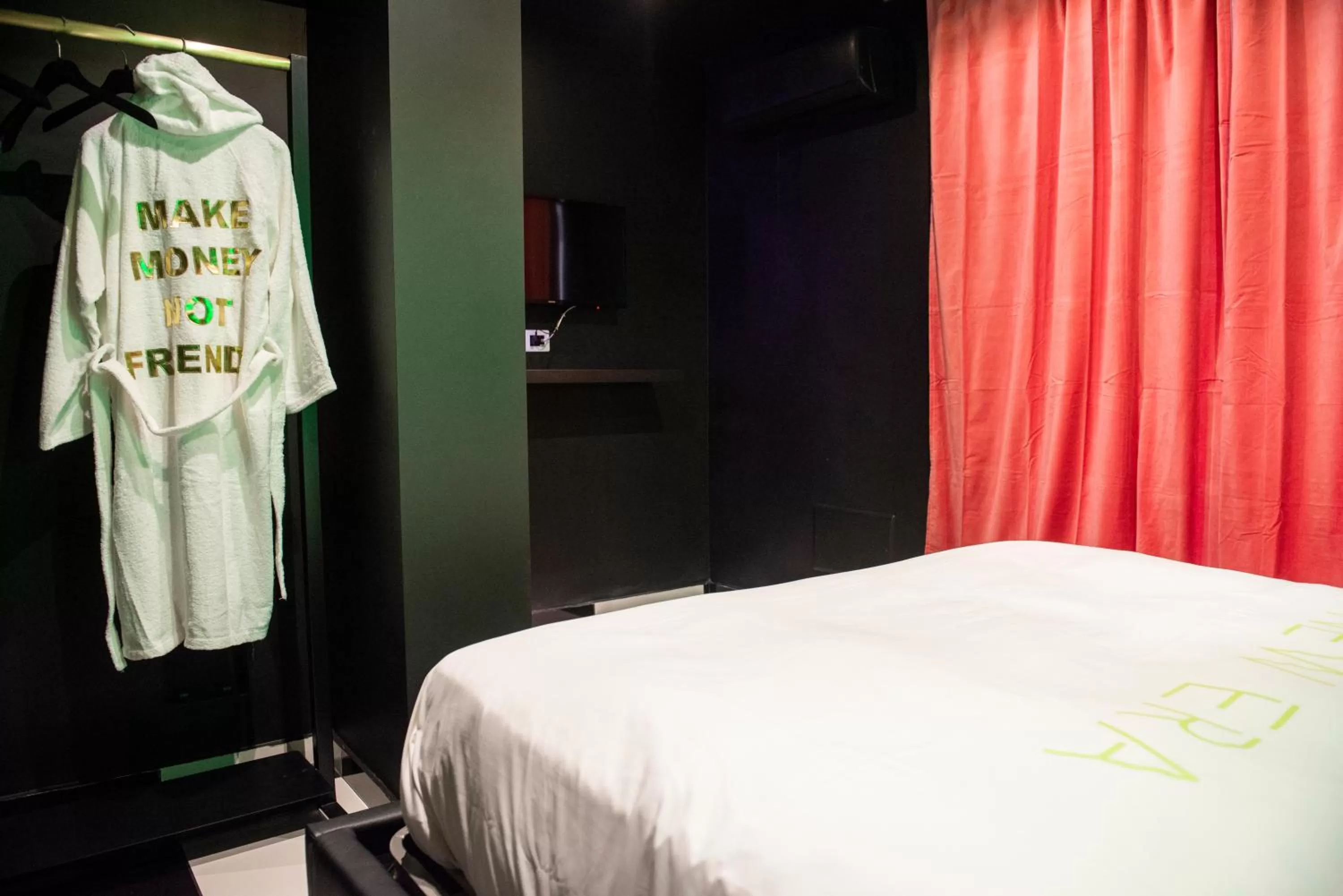 Bed in D'amelio'S suites