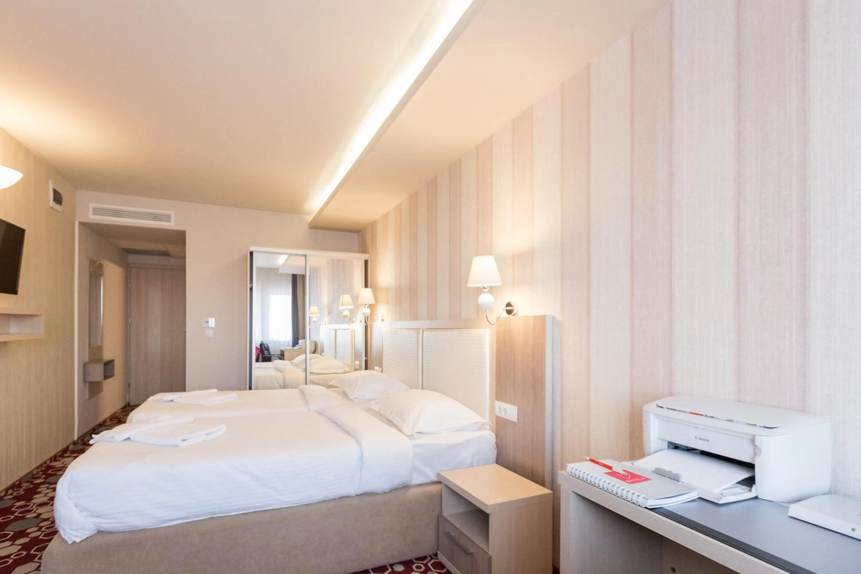 Photo of the whole room, Bed in Bacolux Craiovita, Craiova